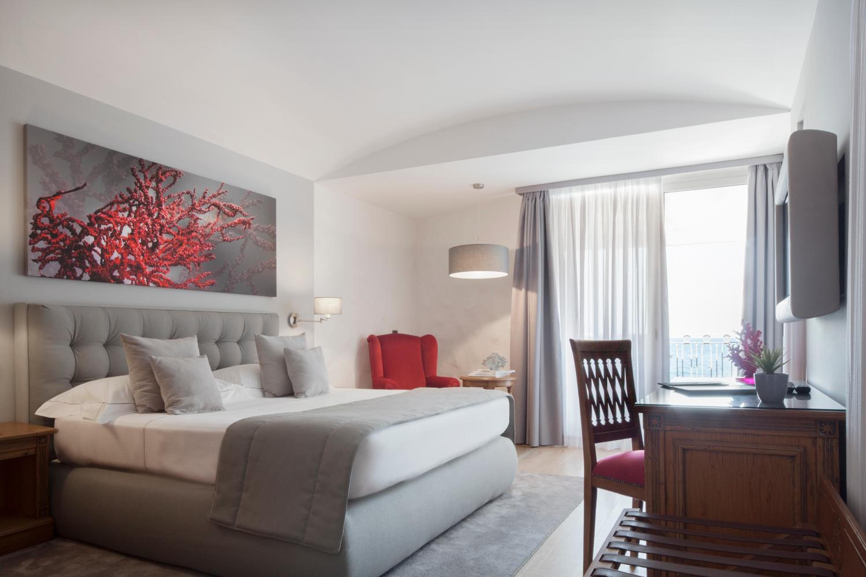 Superior Double Room with Sea View - Photo 1