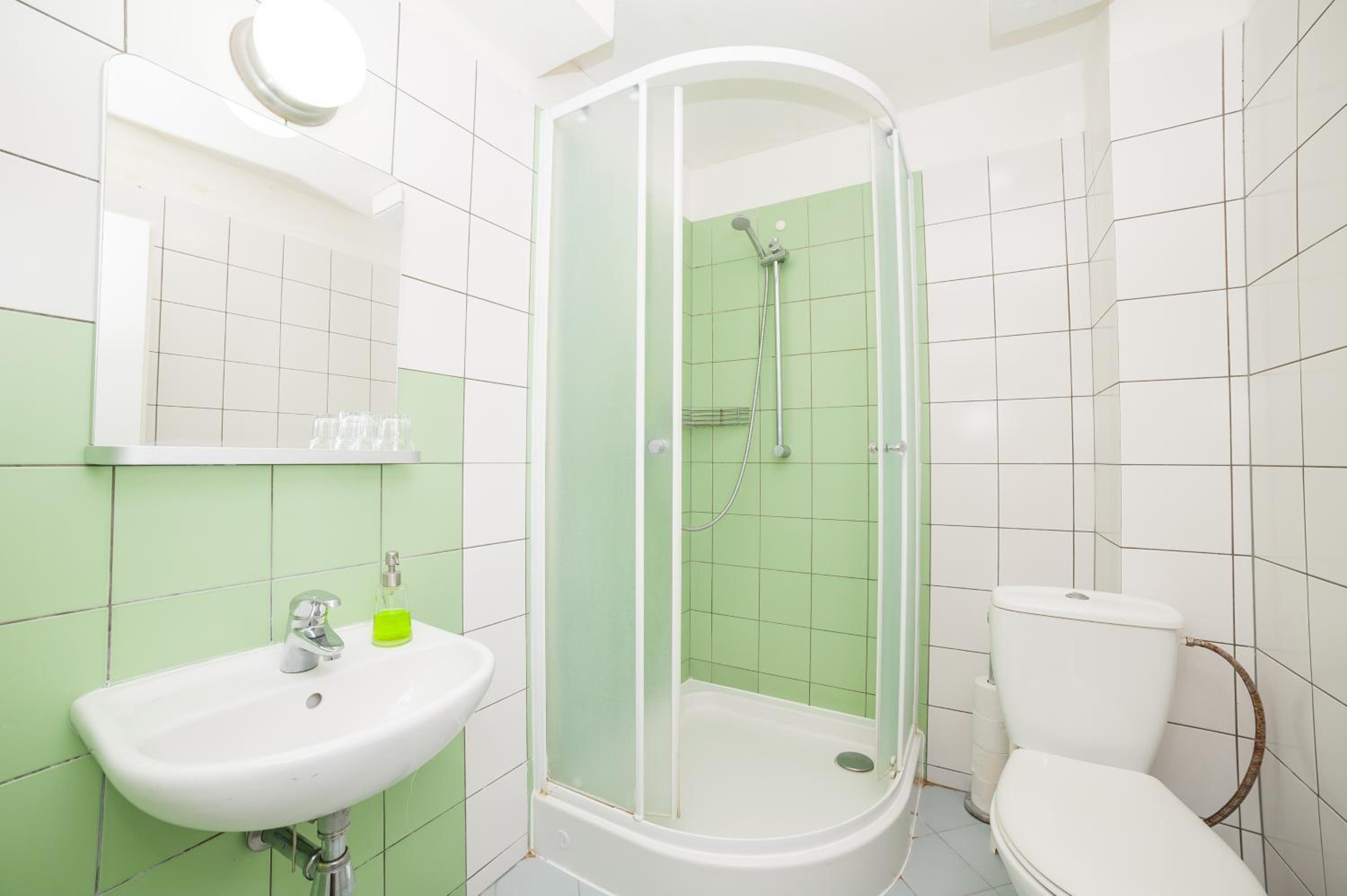 Single Bed in Dormitory Room (6 Adults) with Private Bathroom photo 3