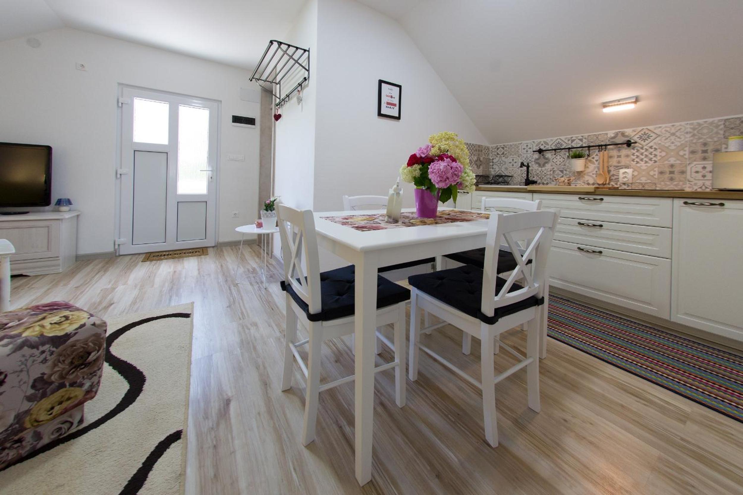 Two-Bedroom Apartment - Photo 25