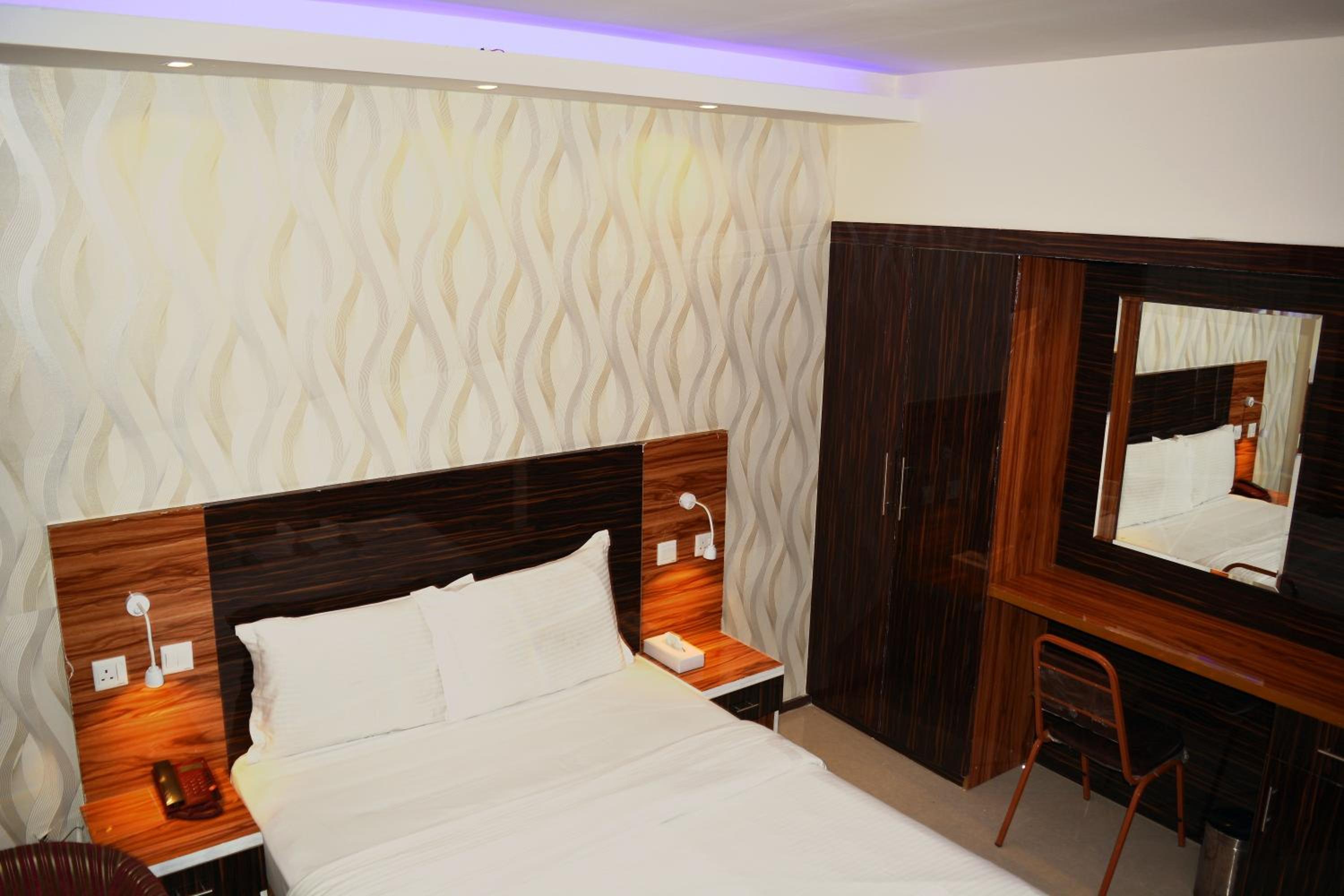 Single Room photo 1