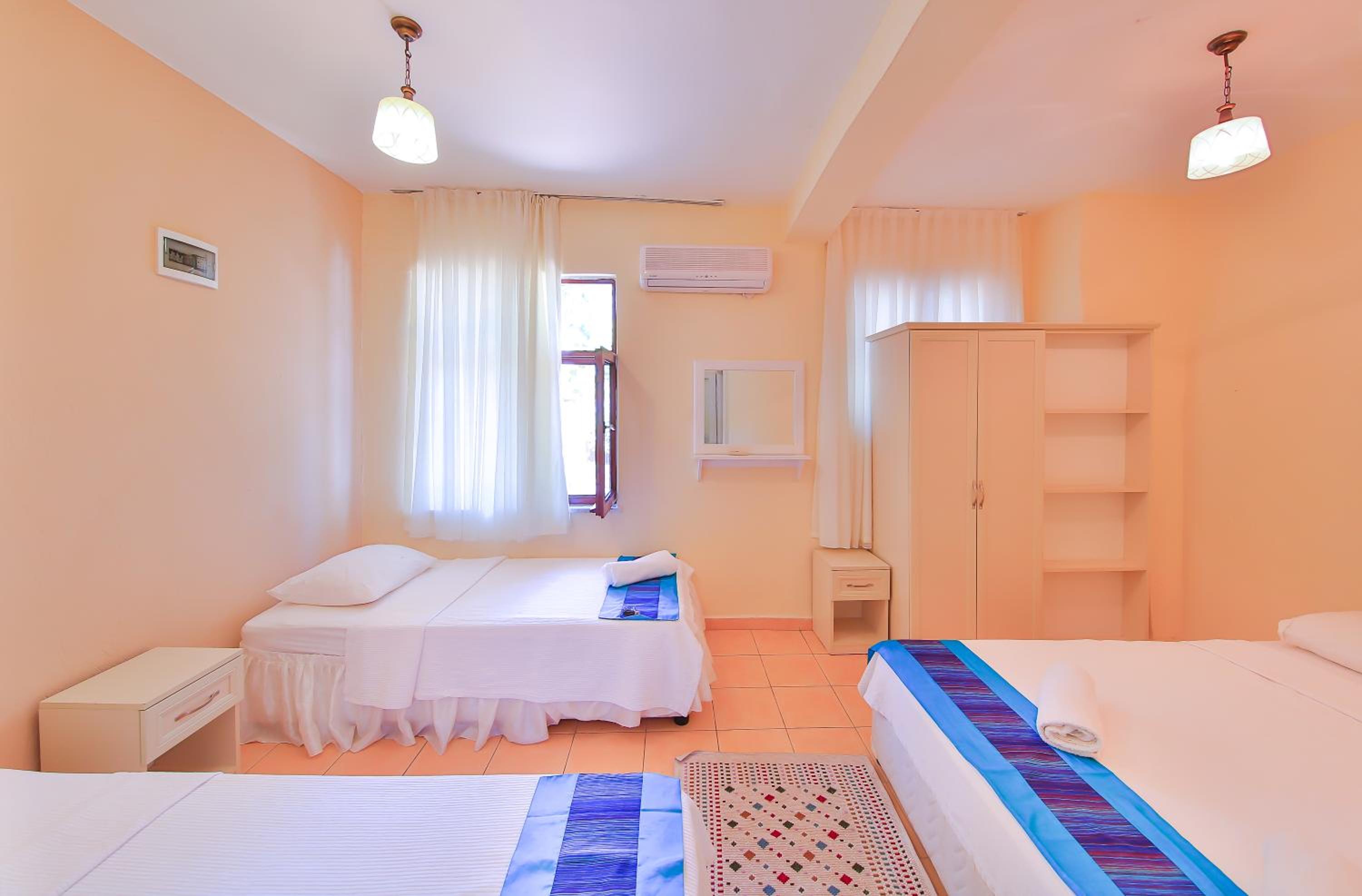 Quadruple Room photo 2
