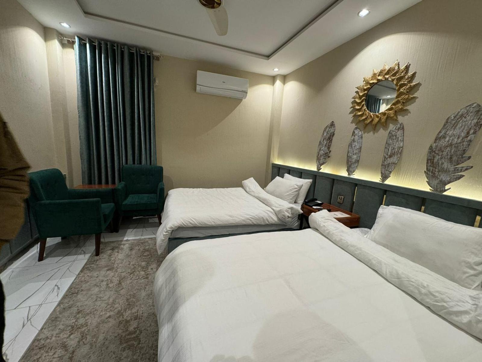 Deluxe Twin Room