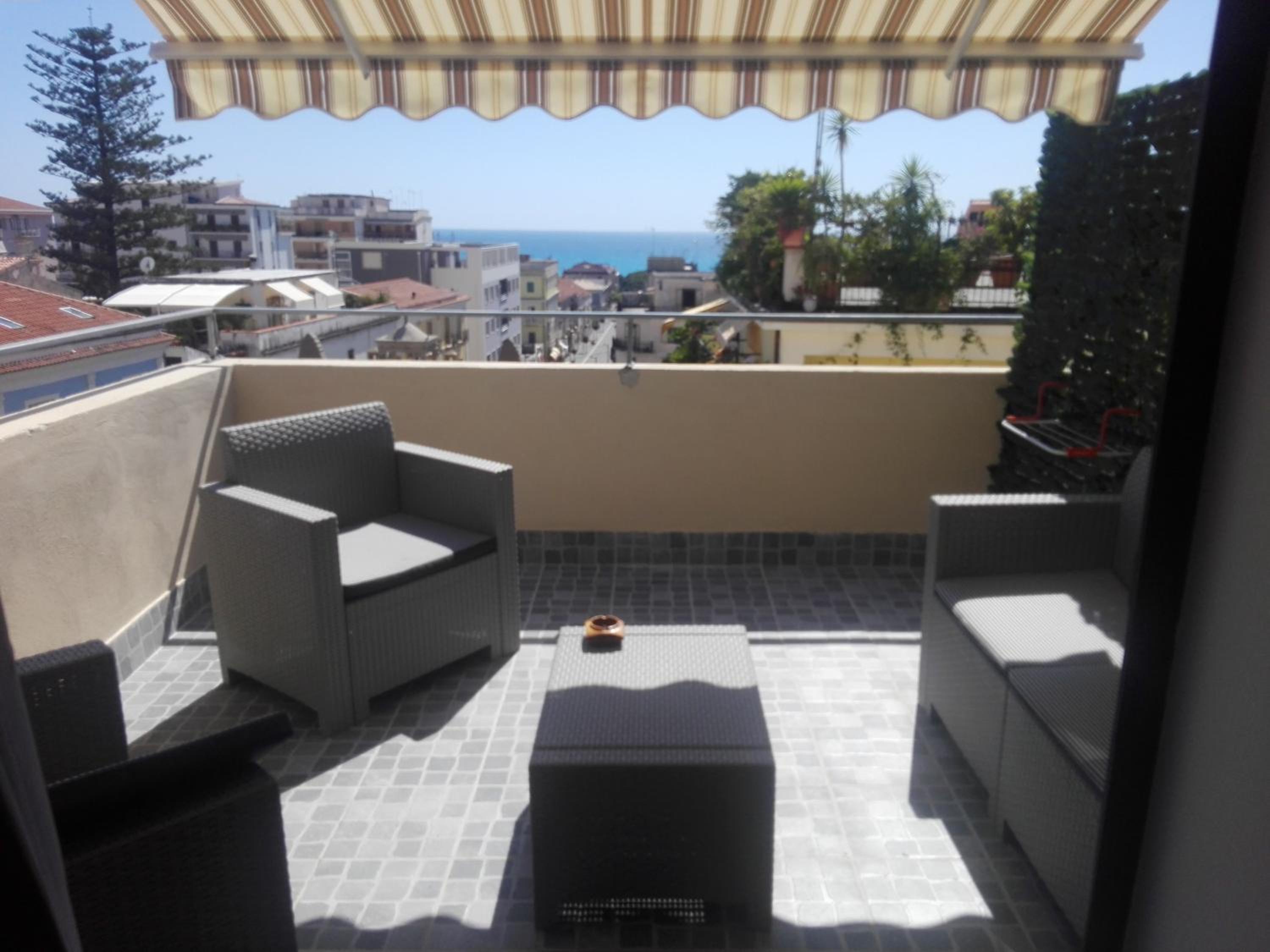 Triple Room with Terrace photo 2
