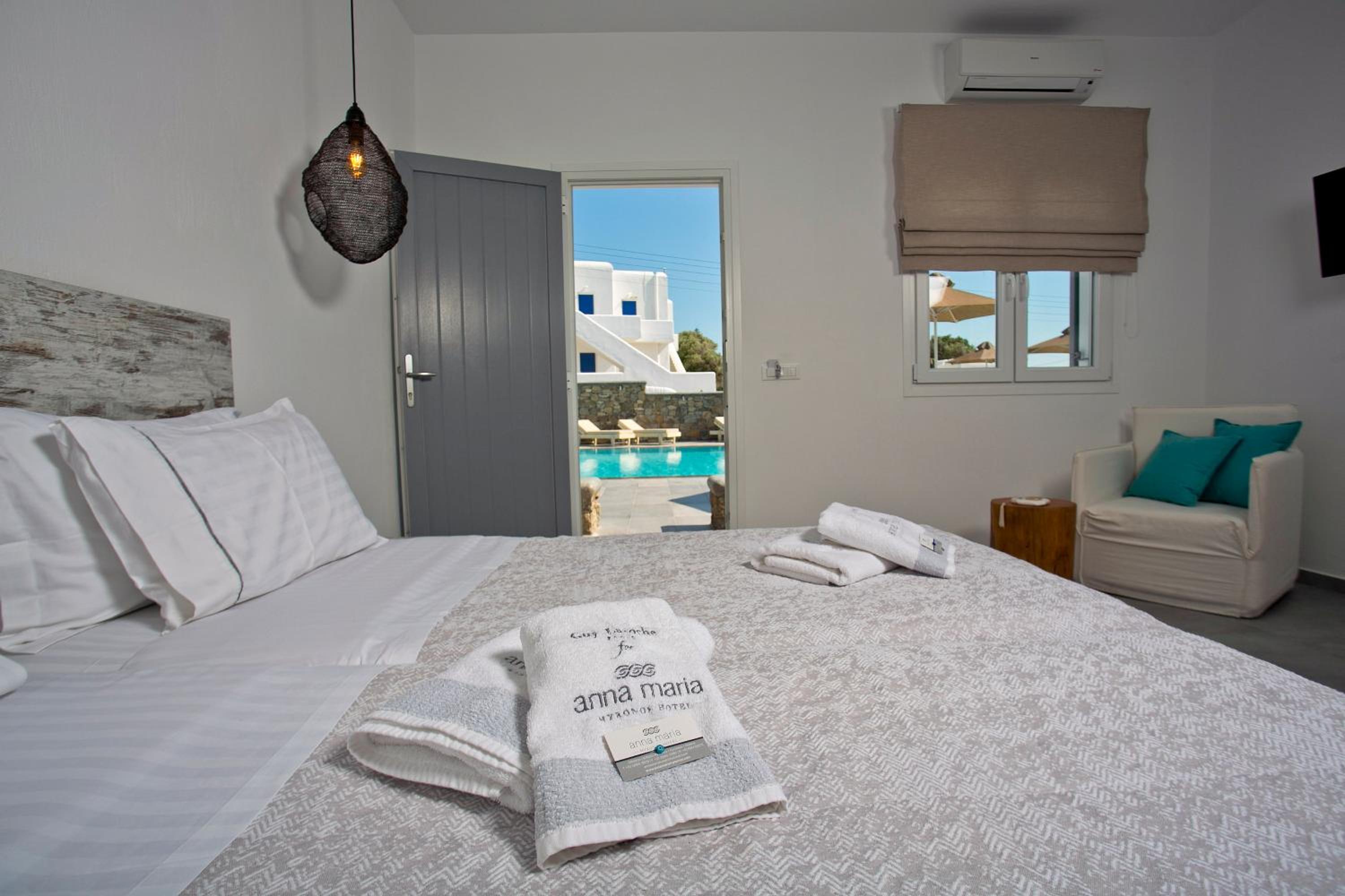 Deluxe Double Room with Pool View photo 3