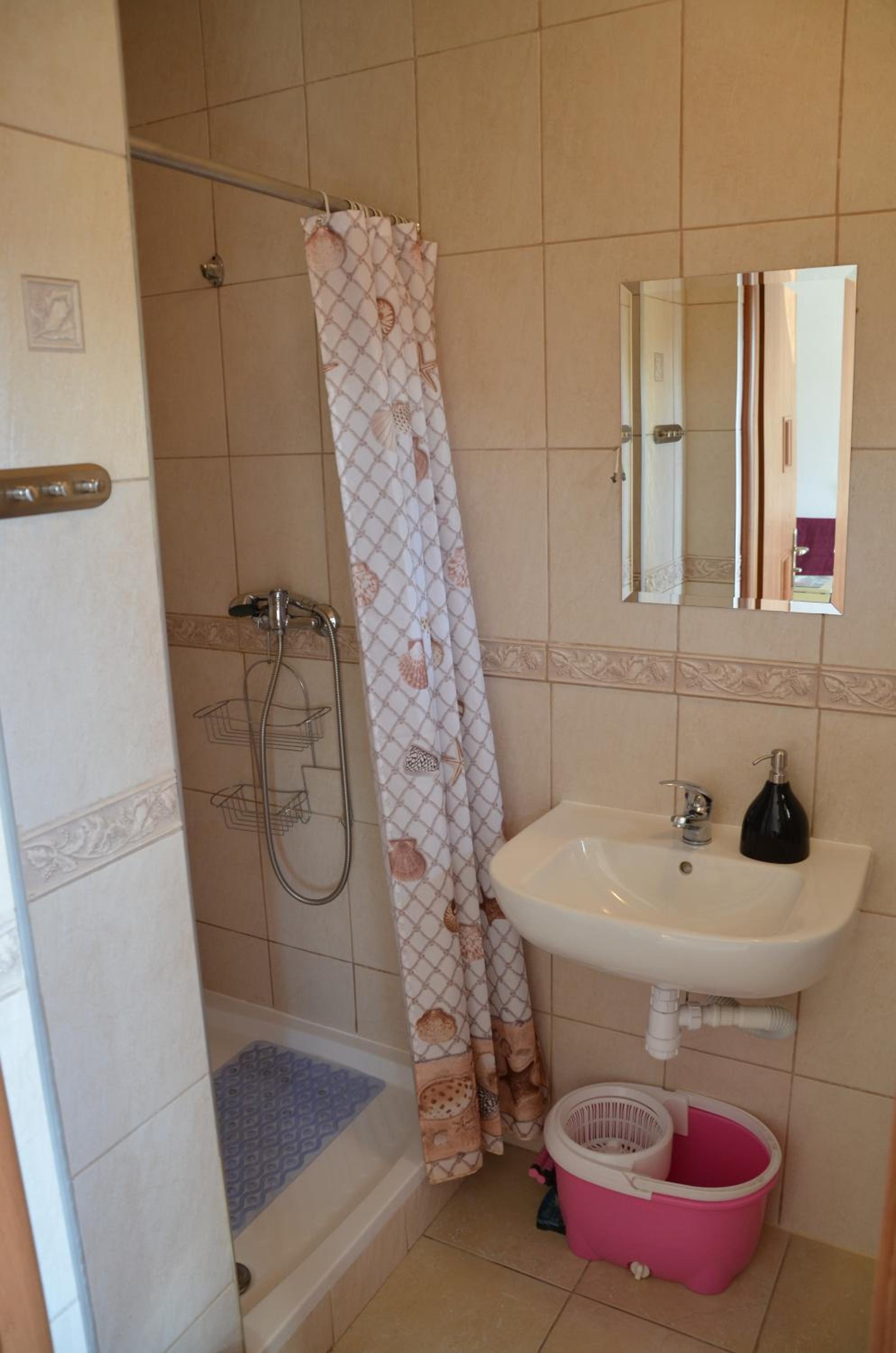 Two-Bedroom Apartment - Photo 7