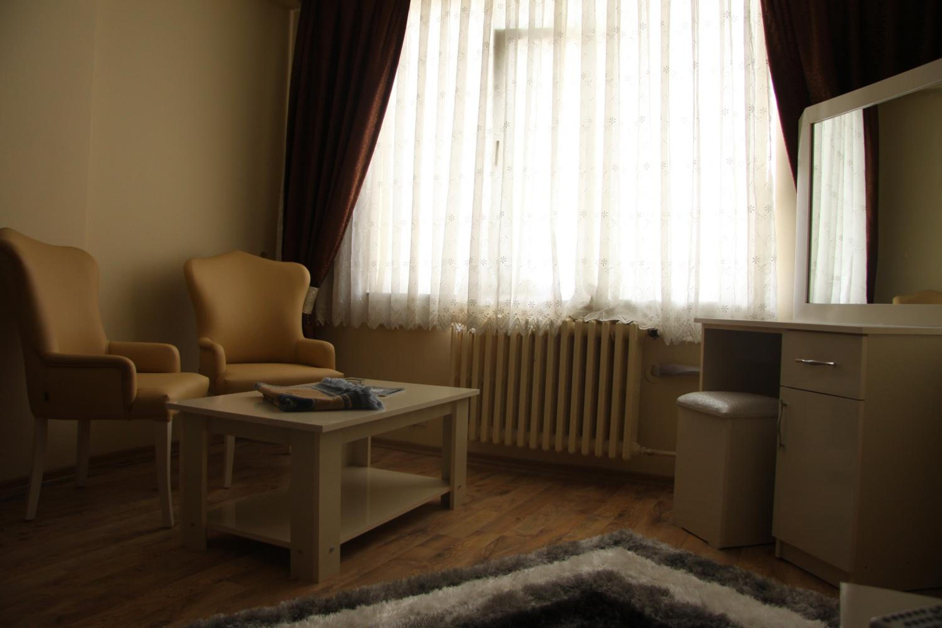 Junior Suite (2 Adults + 2 Children) - Photo 1