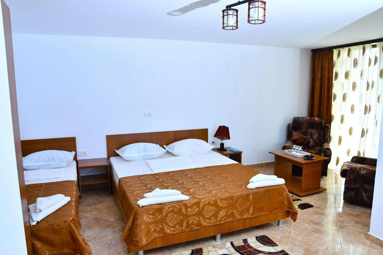 Triple Room - Photo 4