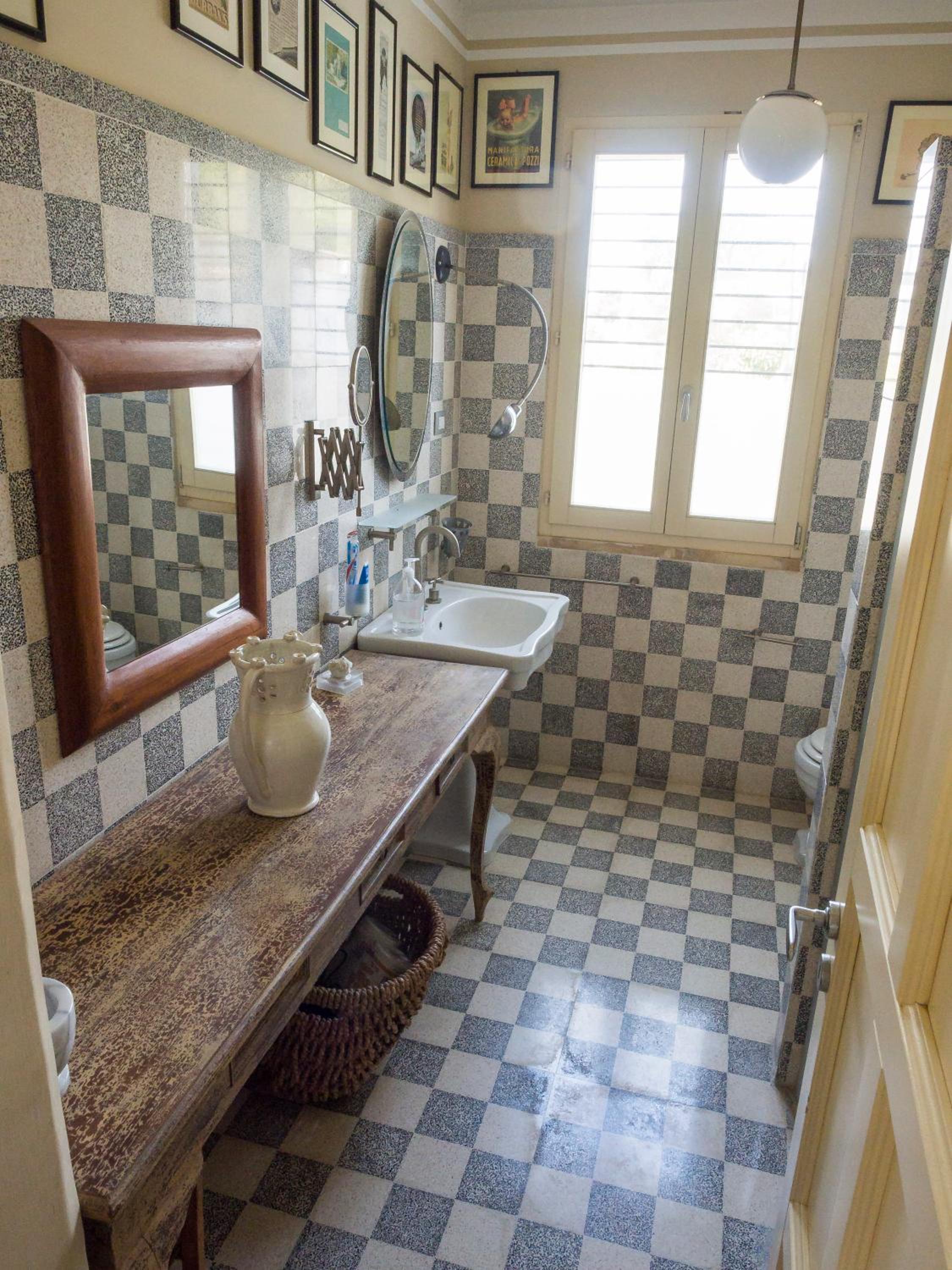 Two-Bedroom House photo 3
