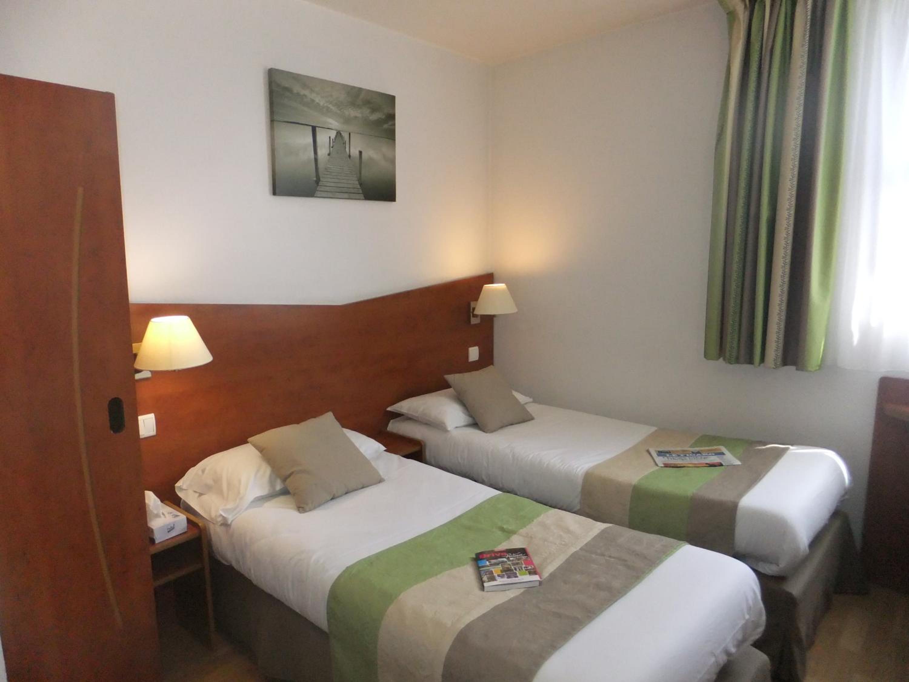 Double Room with 2 Single Beds