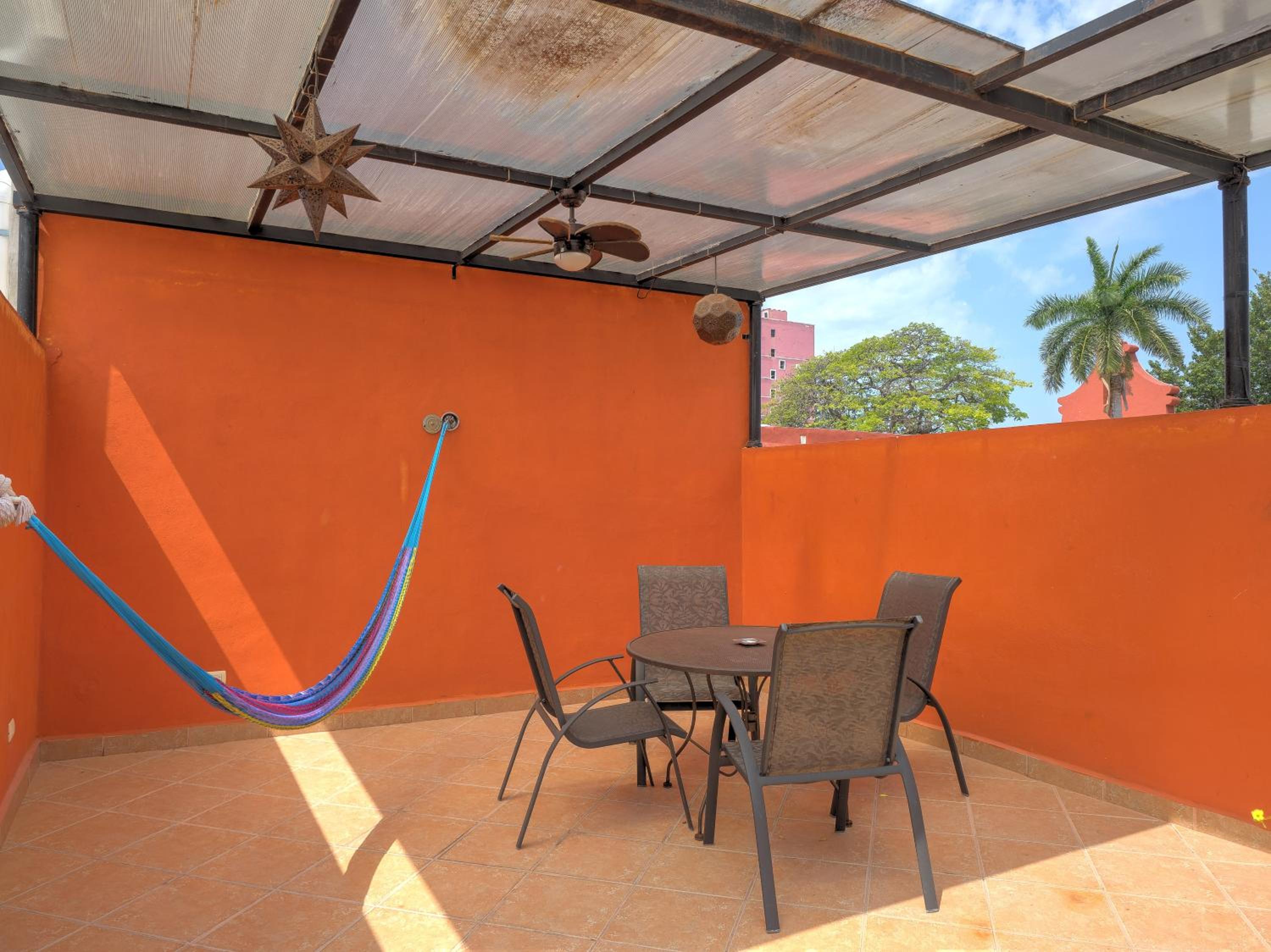Triple Room with Pool View photo 2