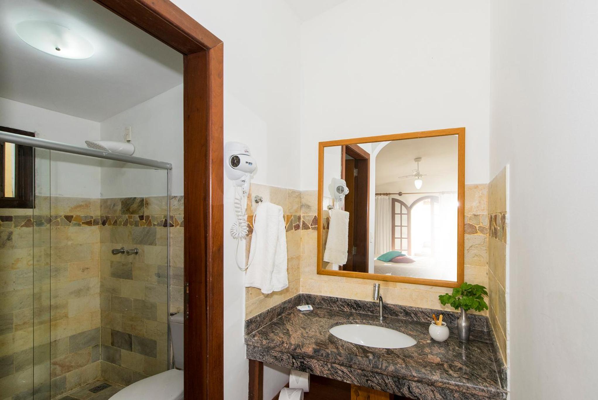 Suite with Spa Bath photo 3