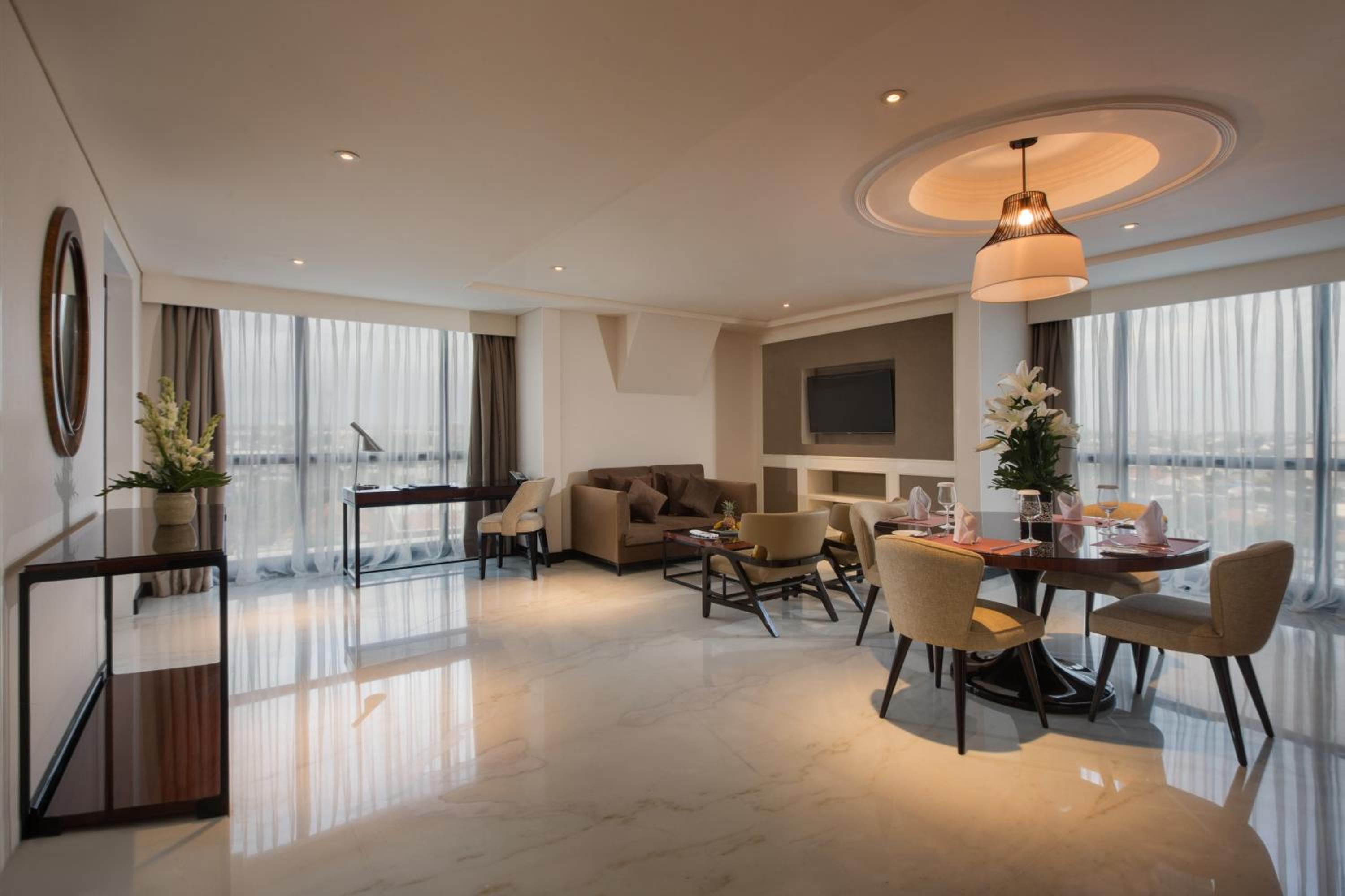 Executive Suite photo 3