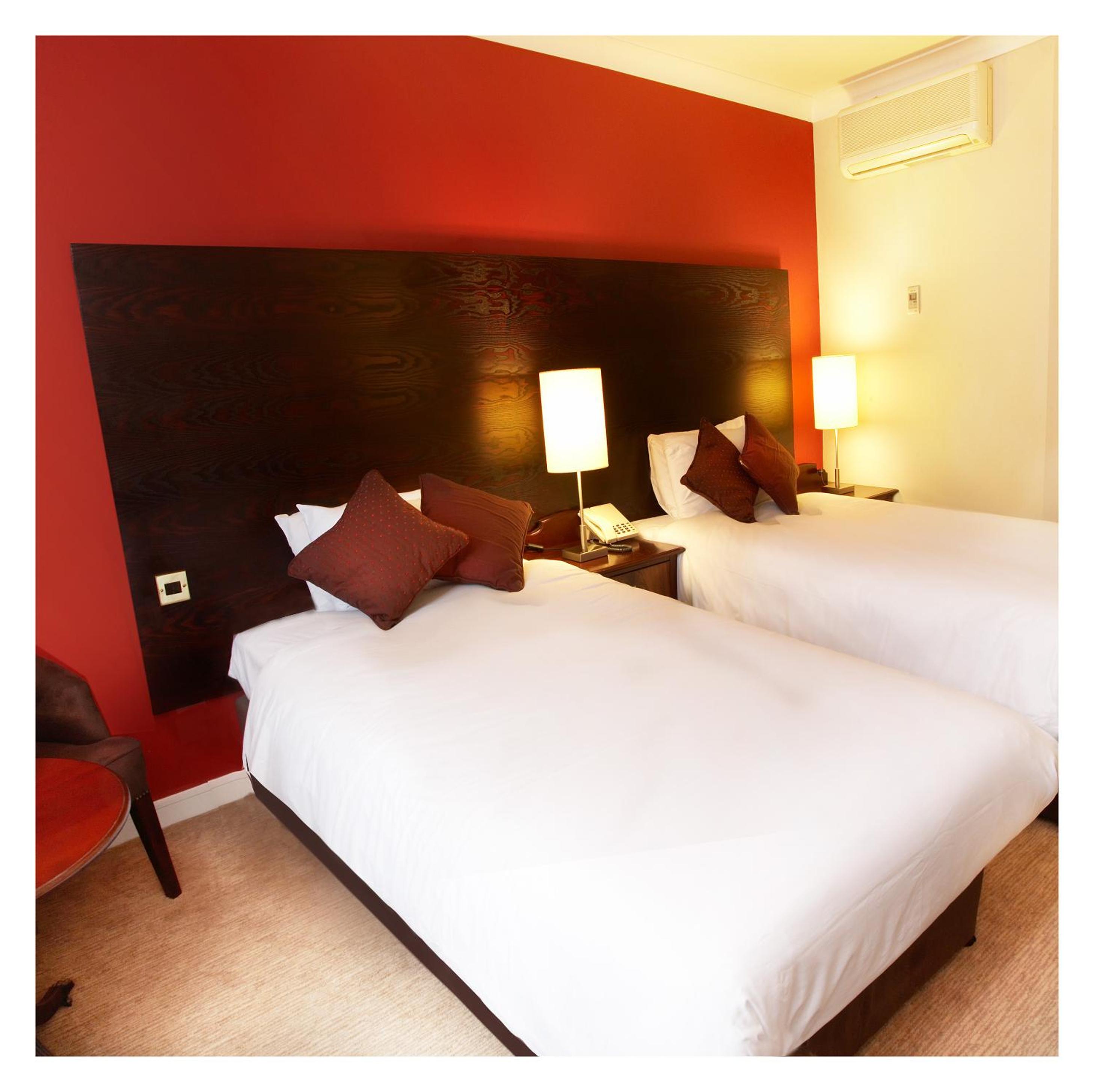 Classic Twin Room - Photo 2