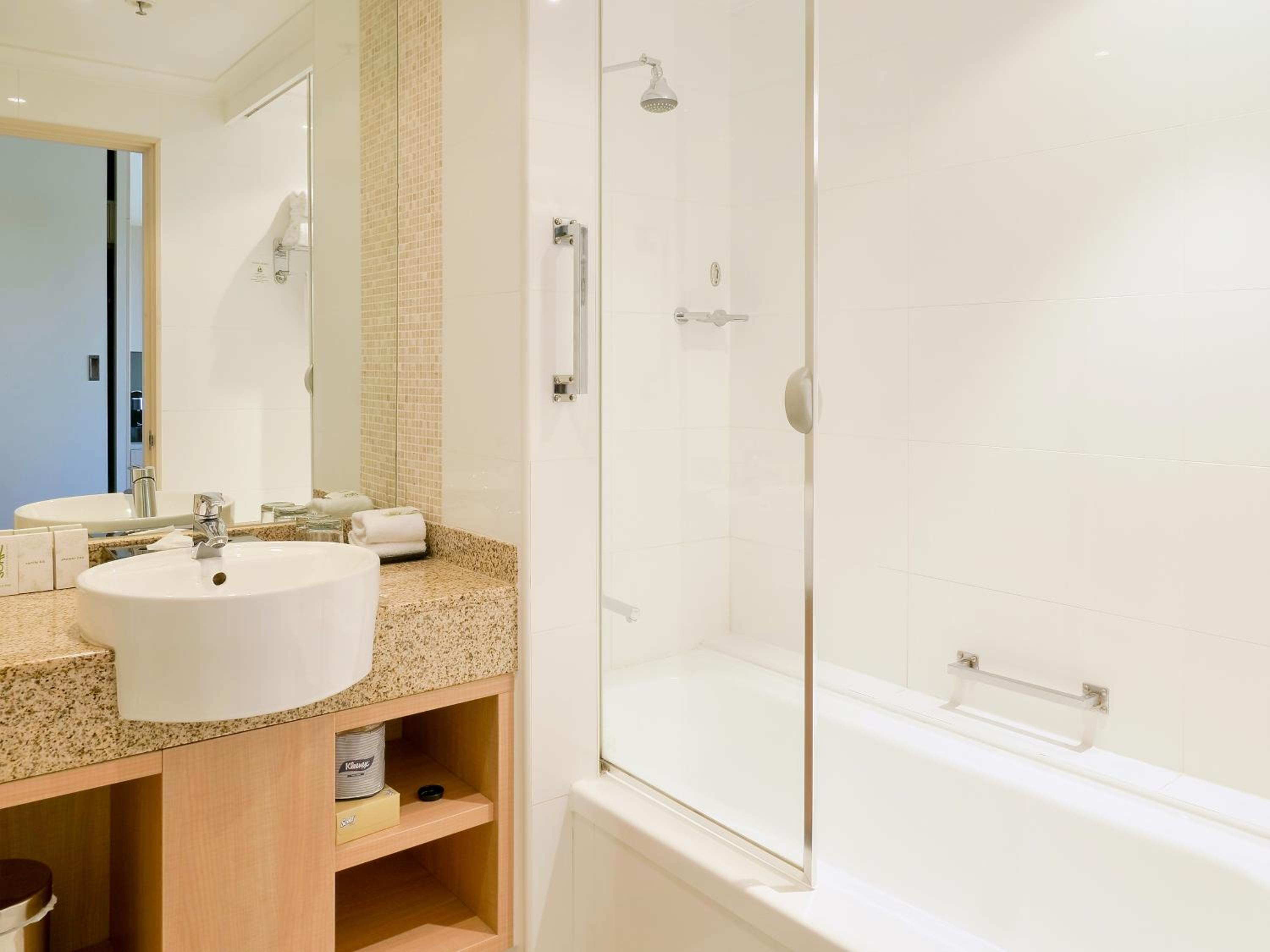 Executive King Room - Photo 7
