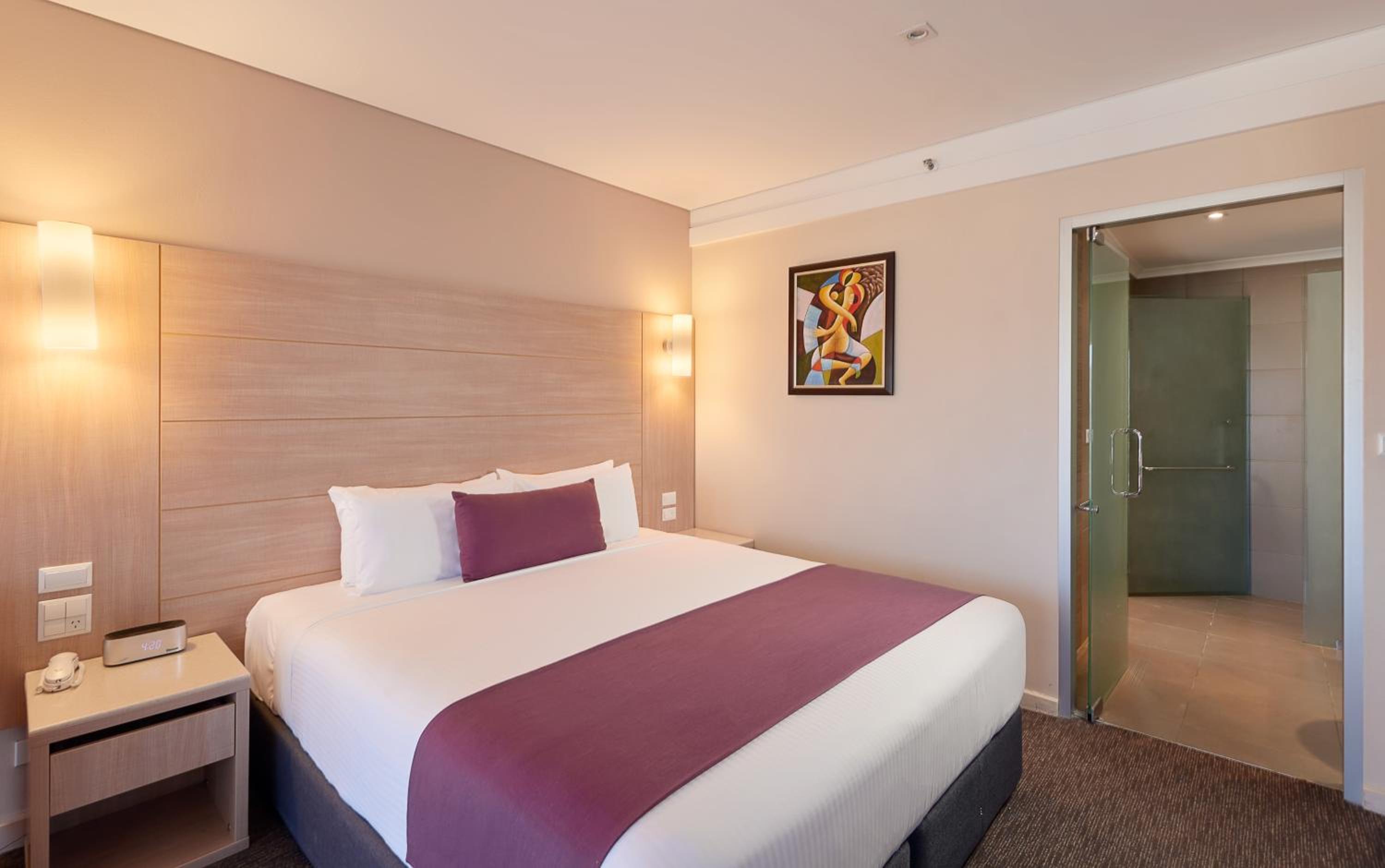 Executive Suite - Photo 7
