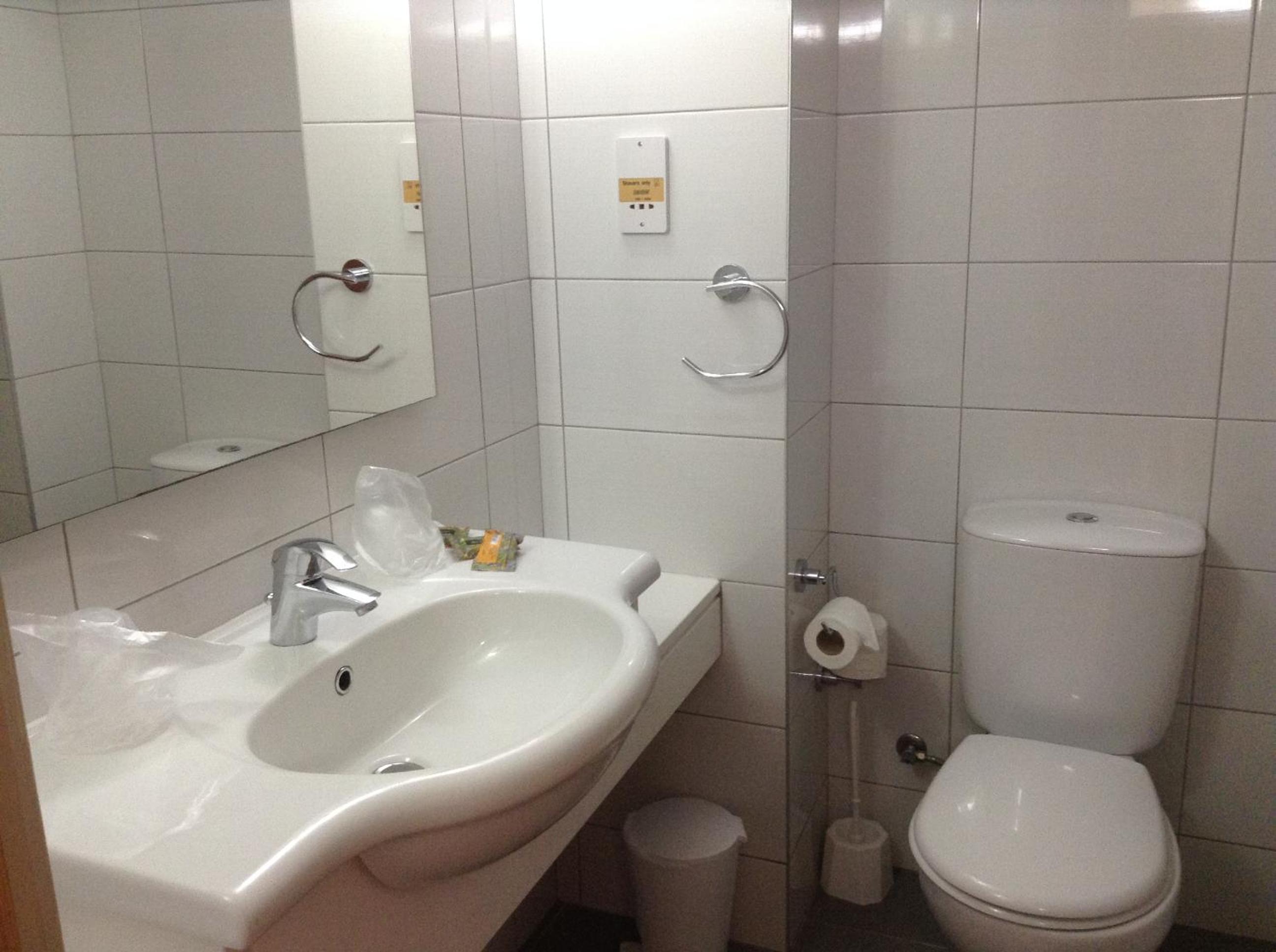 Standard Twin Room with Inland View - Photo 3