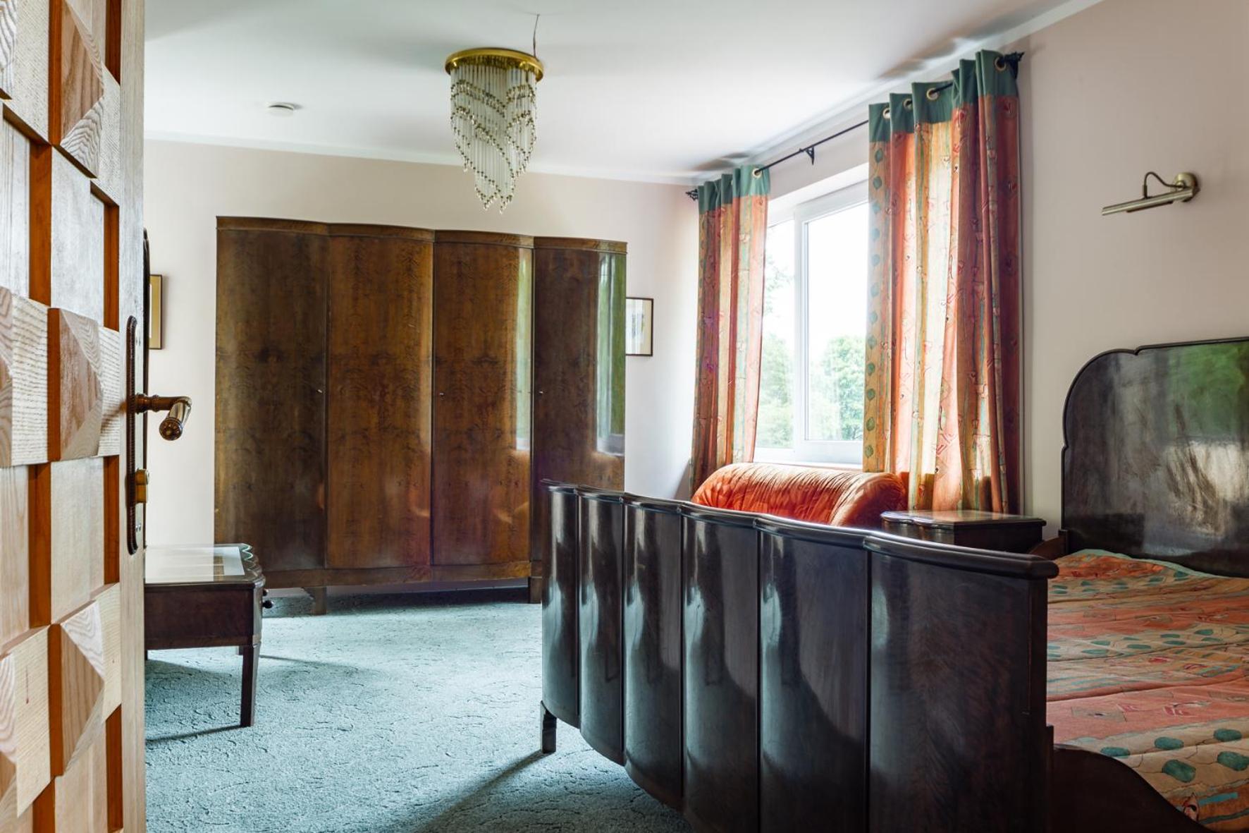 Family Room with Balcony - Photo 3