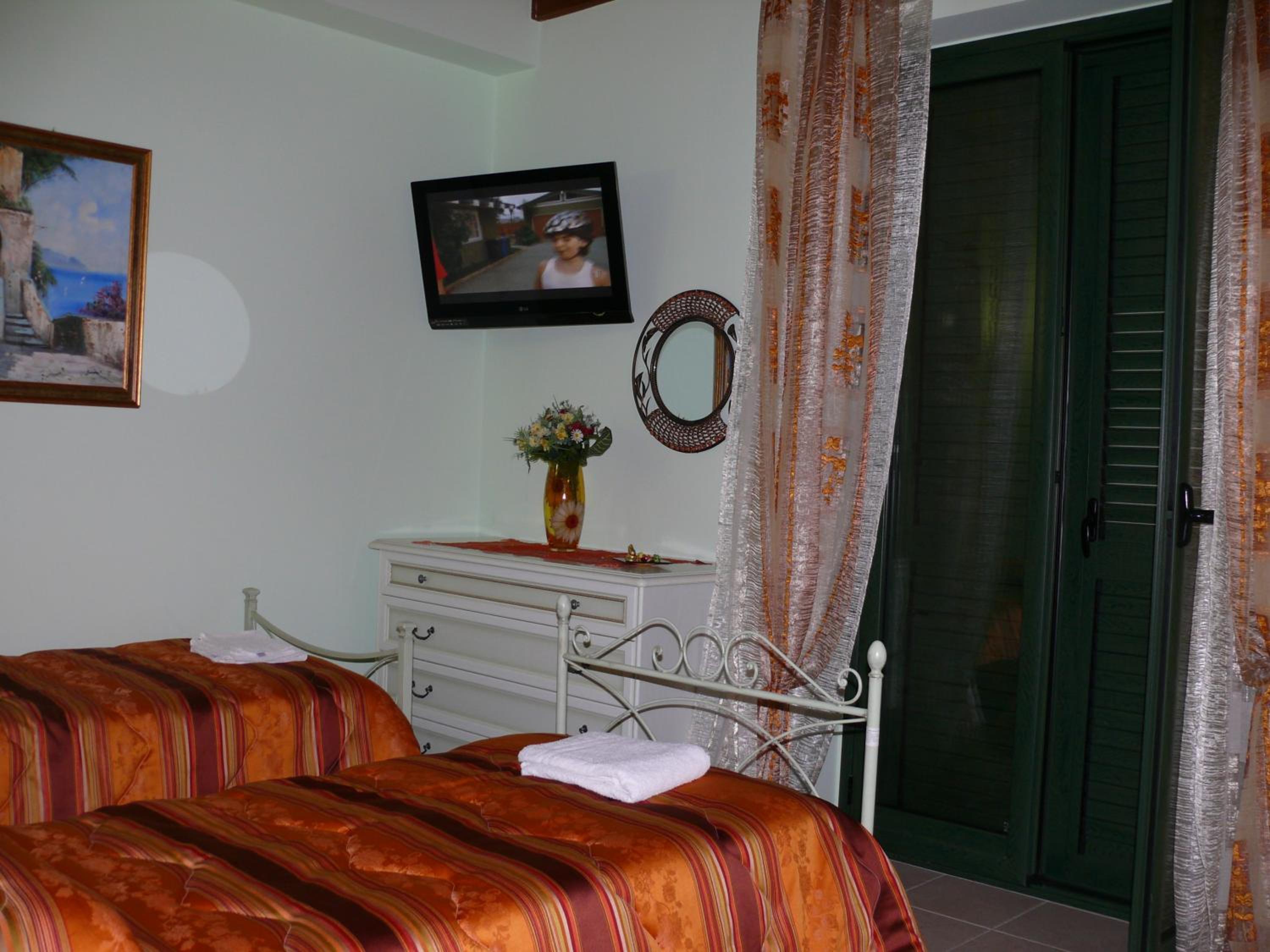 Double or Twin Room photo 2