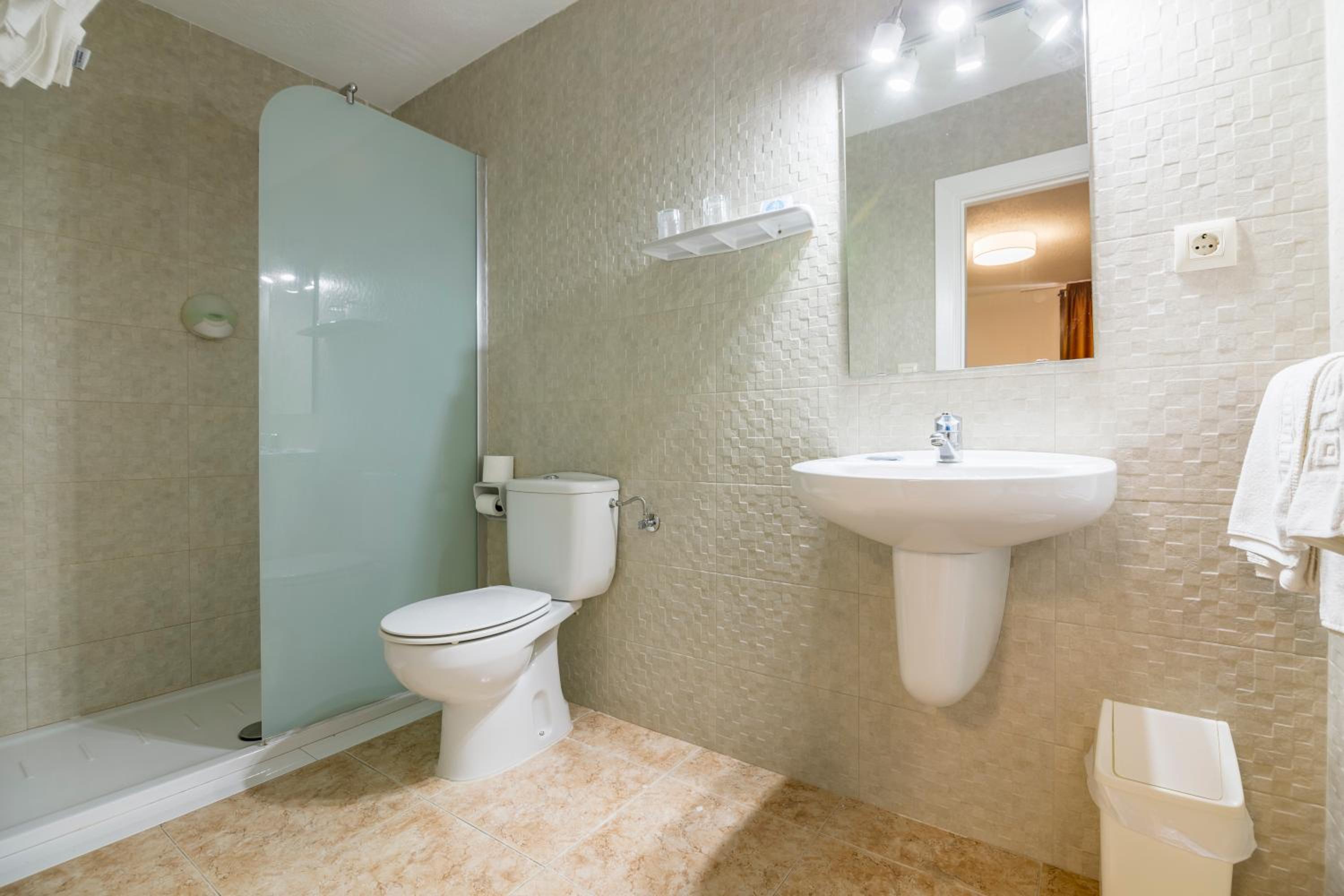 Triple Room with Terrace - Photo 4