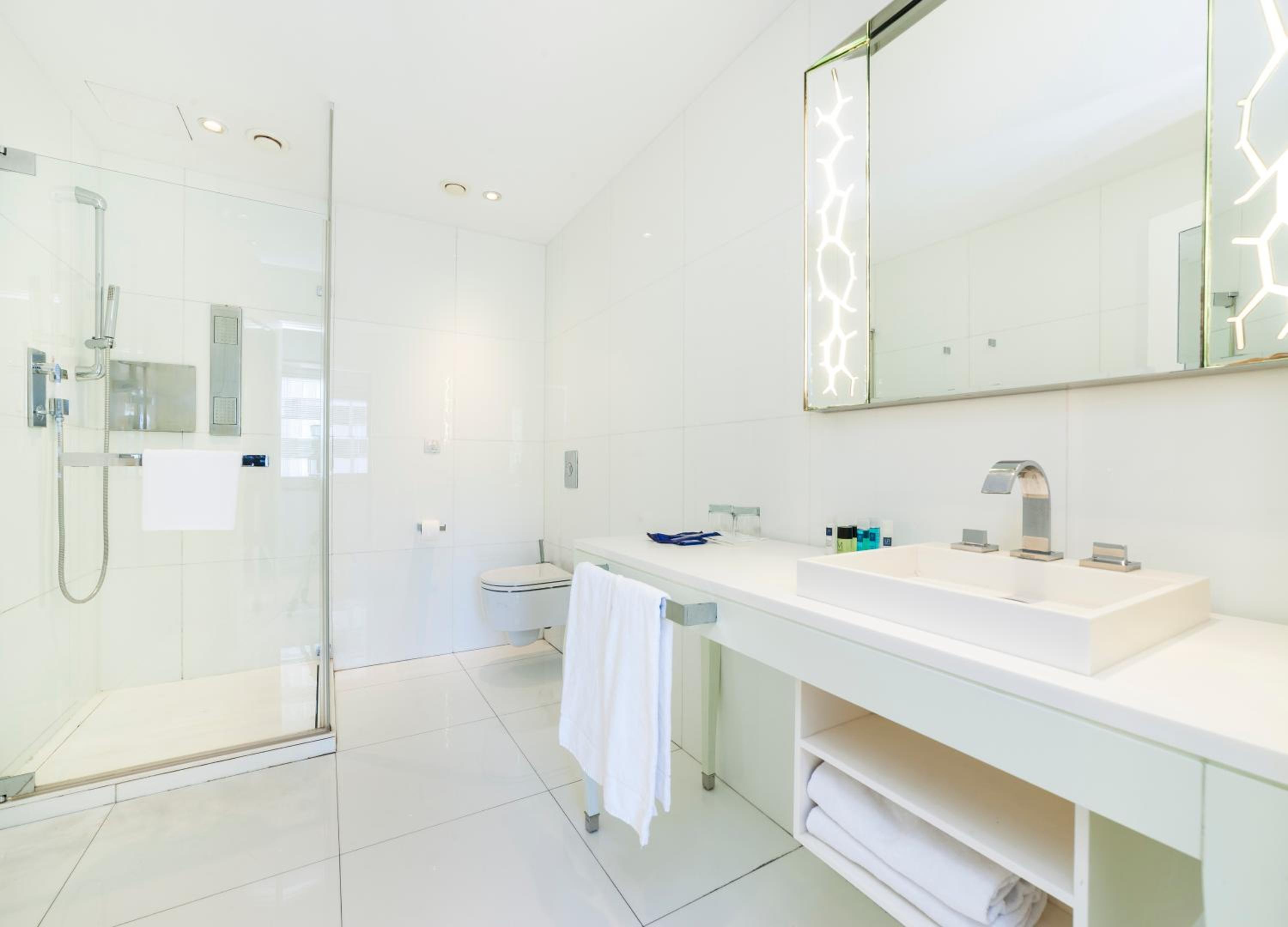 Habitación Doble Estándar (1-2 Adultos)