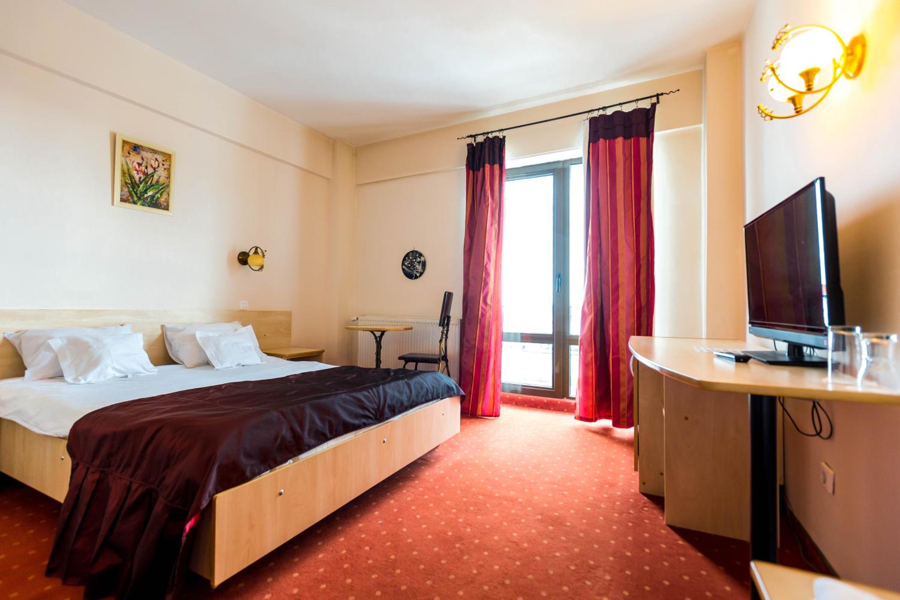 Double Room - Photo 4