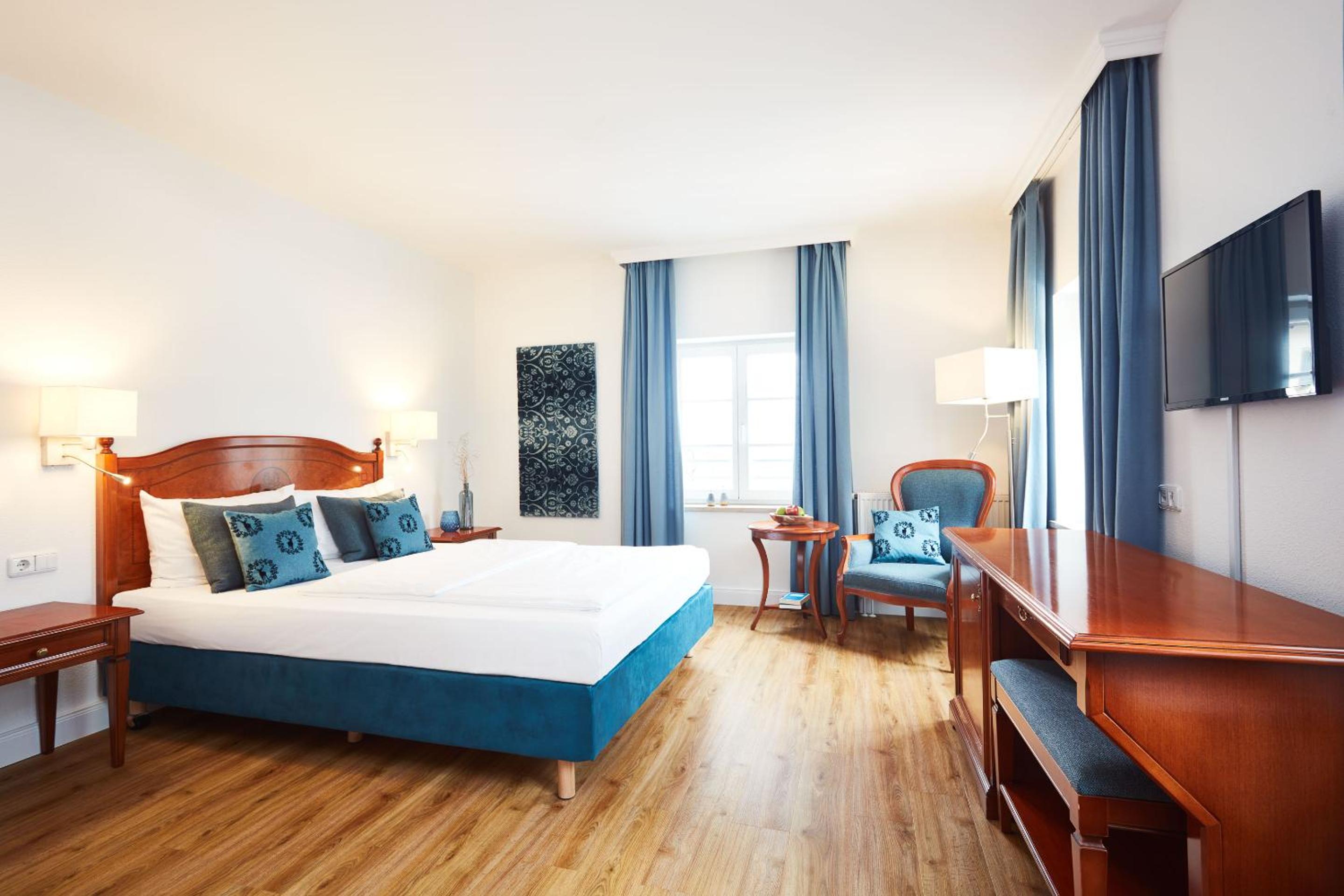 Comfort Room with Queen-size bed photo 1