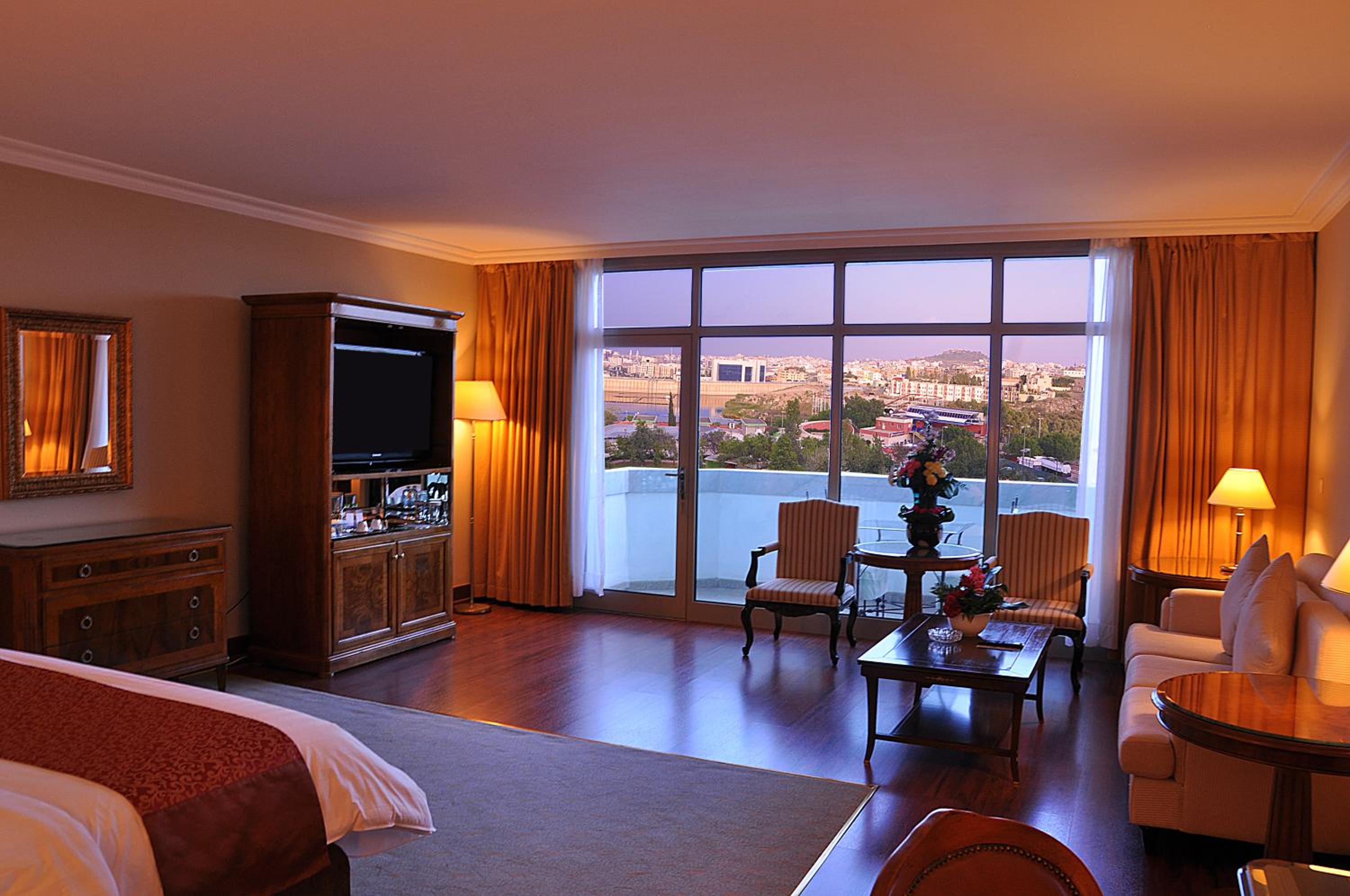 Junior Suite with Lake View