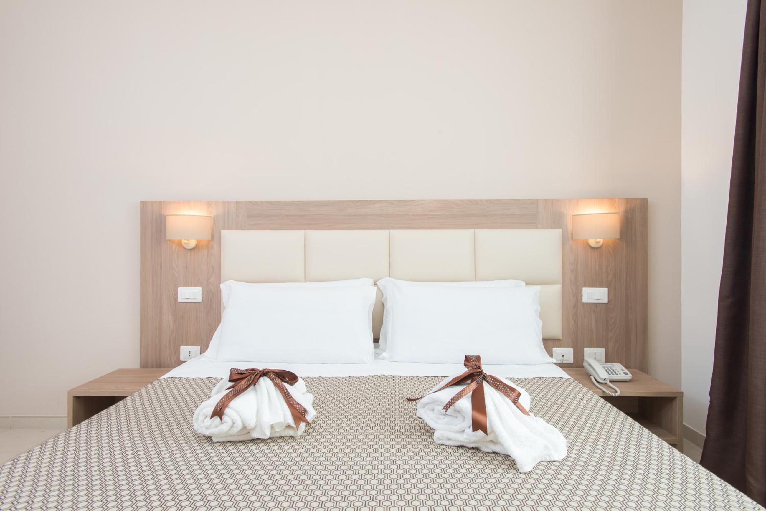 Double or Twin Room photo 3
