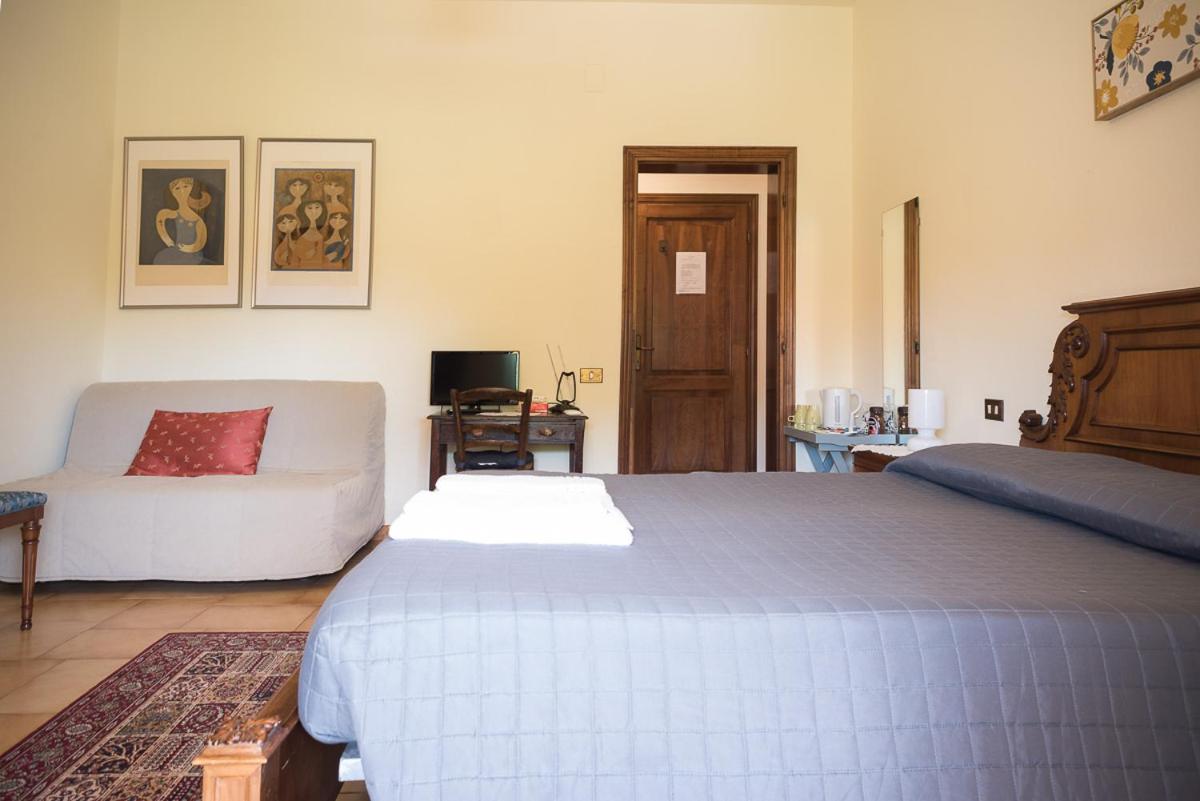 Double Room with Balcony photo 2