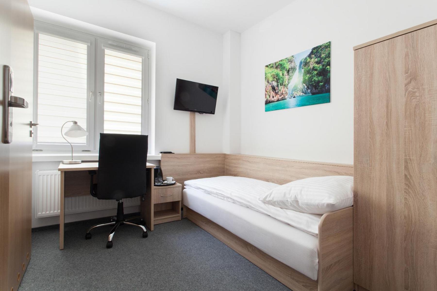Small Single Room photo 1