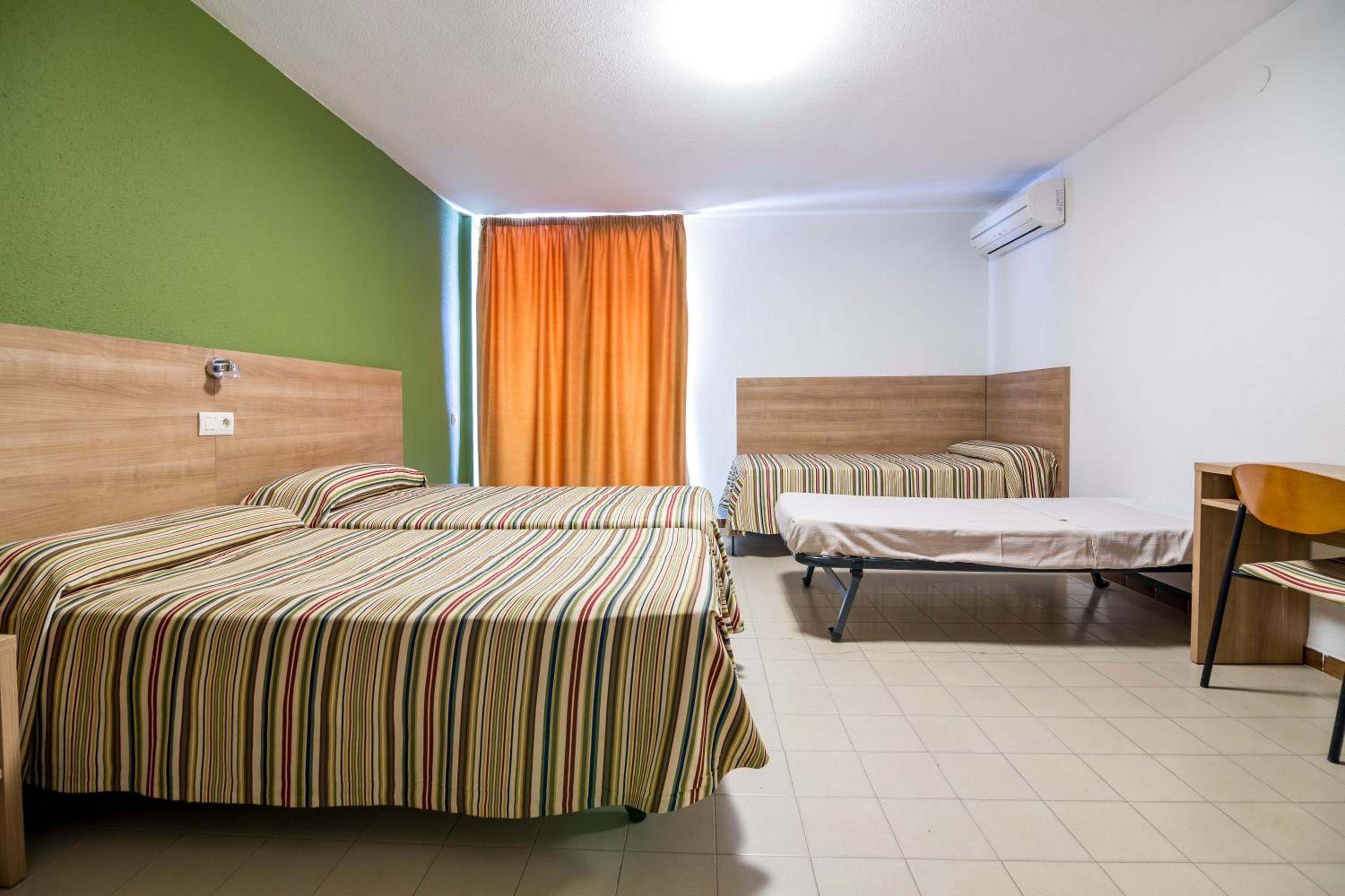 Quadruple Room with Terrace - Photo 1