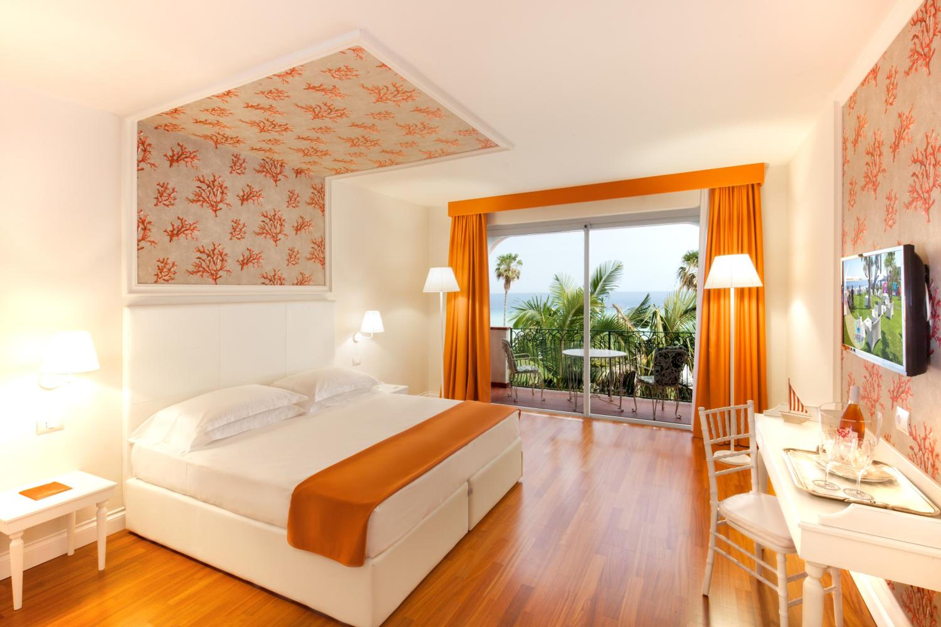 Superior Double or Twin Room with Sea View - Photo 3