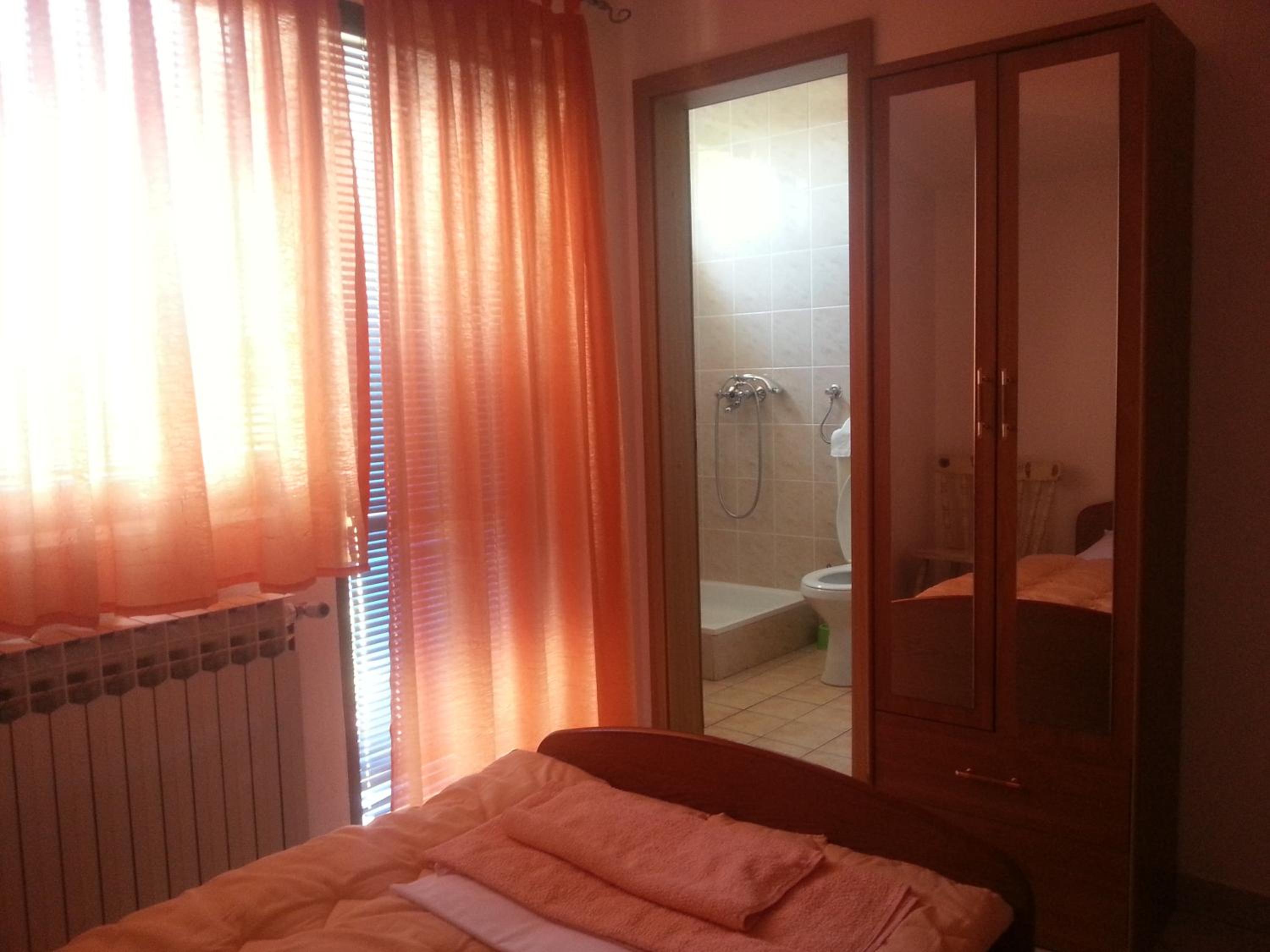 Twin Room with City View photo 2