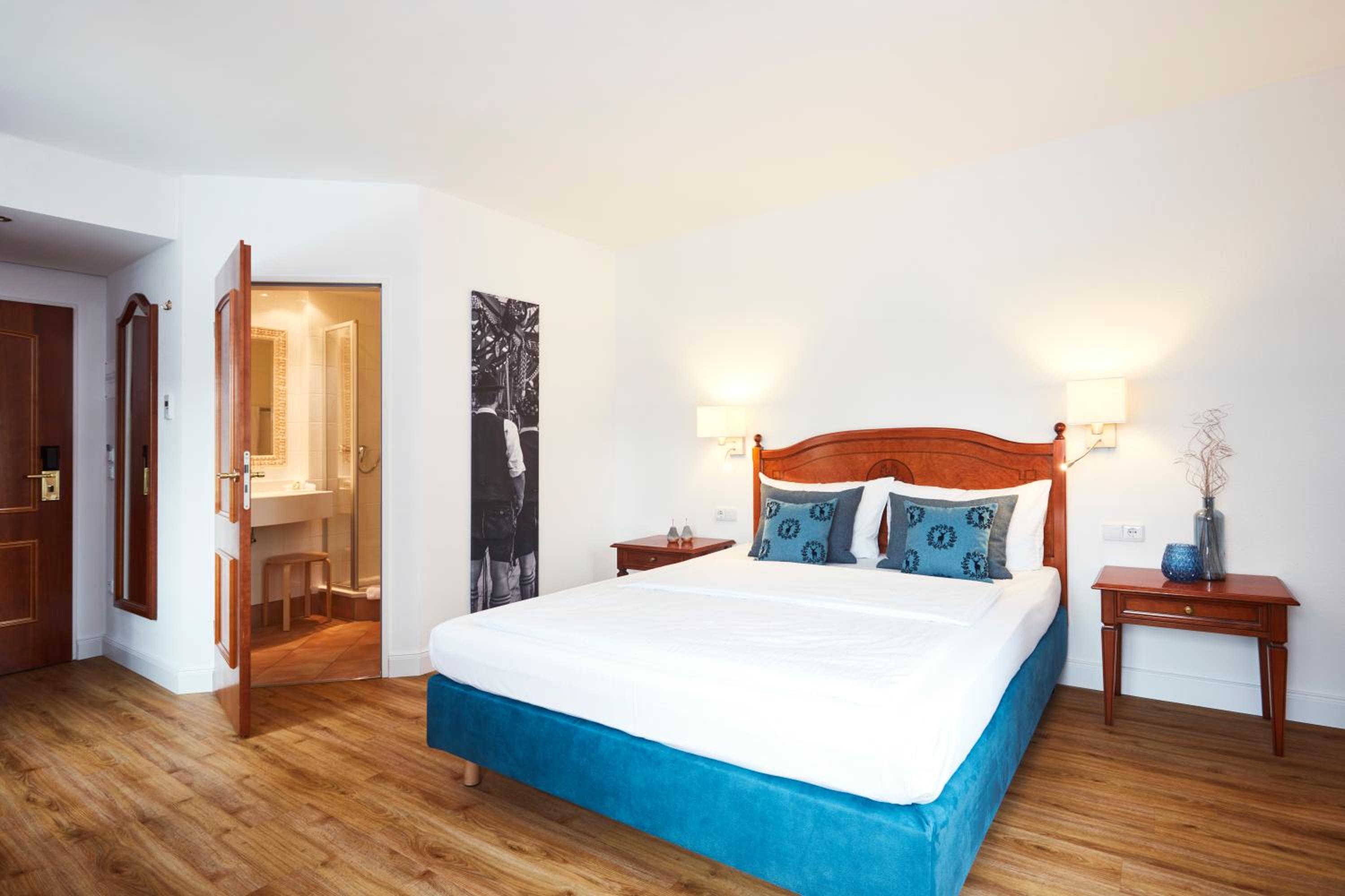 Comfort Room with Queen-size bed photo 2