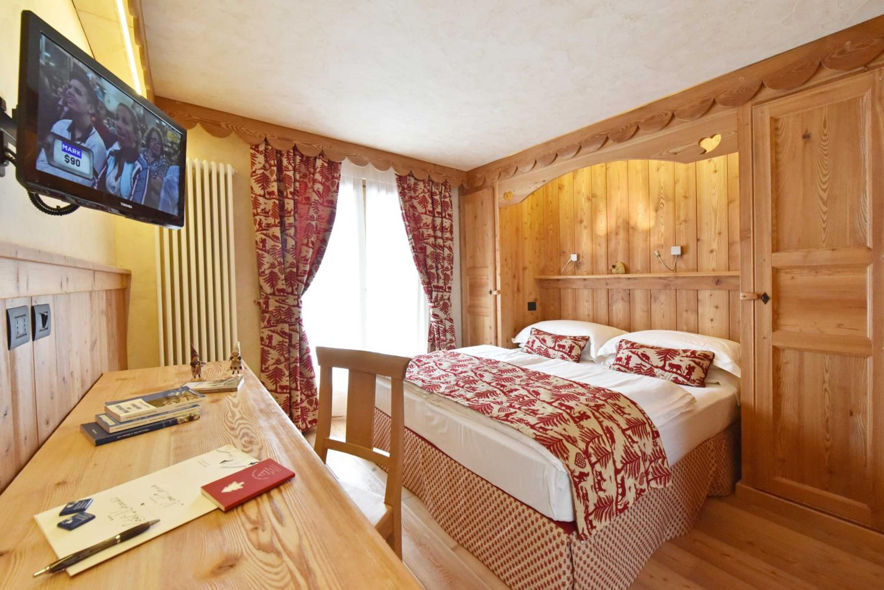 Superior Quadruple Room photo 2