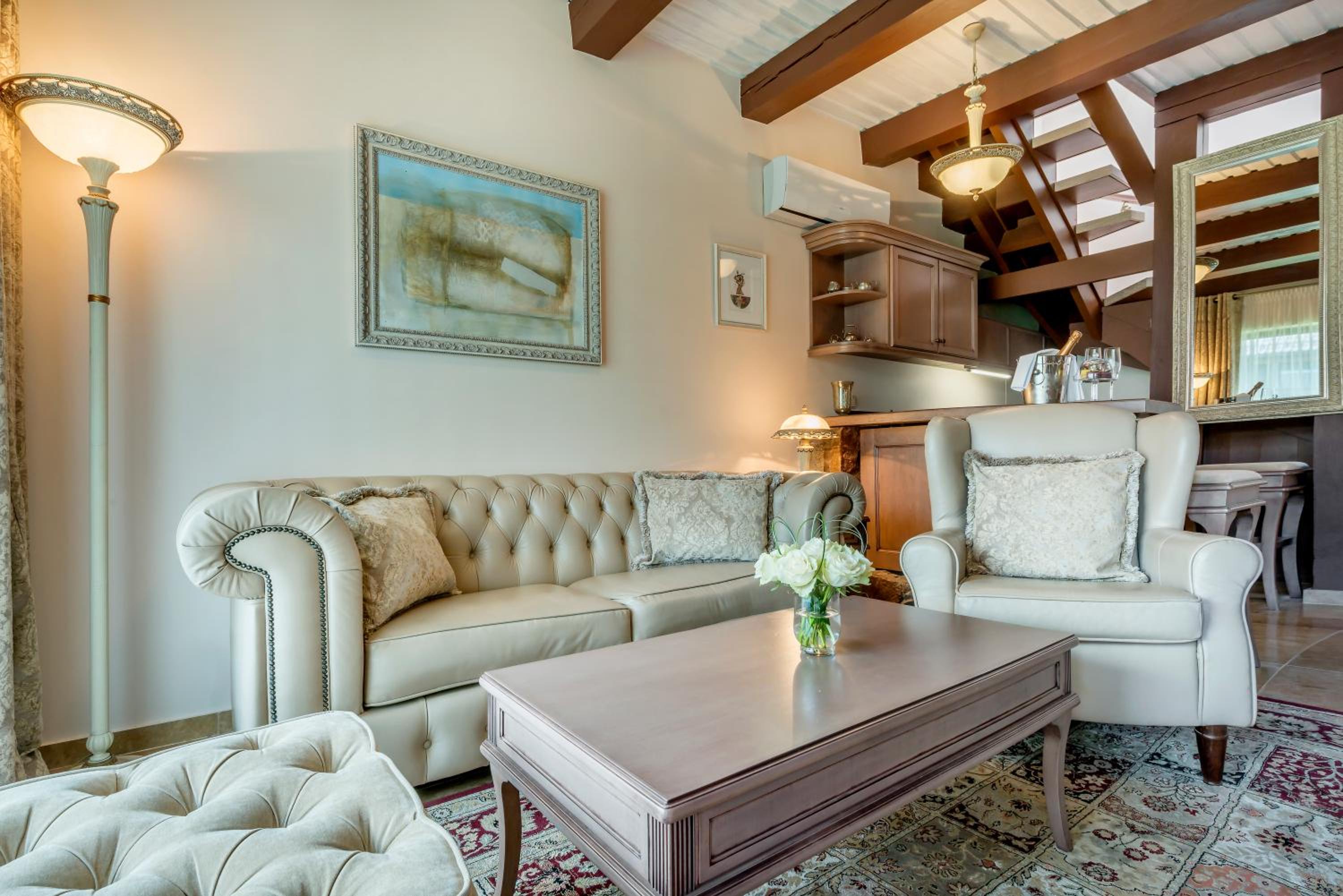 Luxury Family Suite - Photo 16