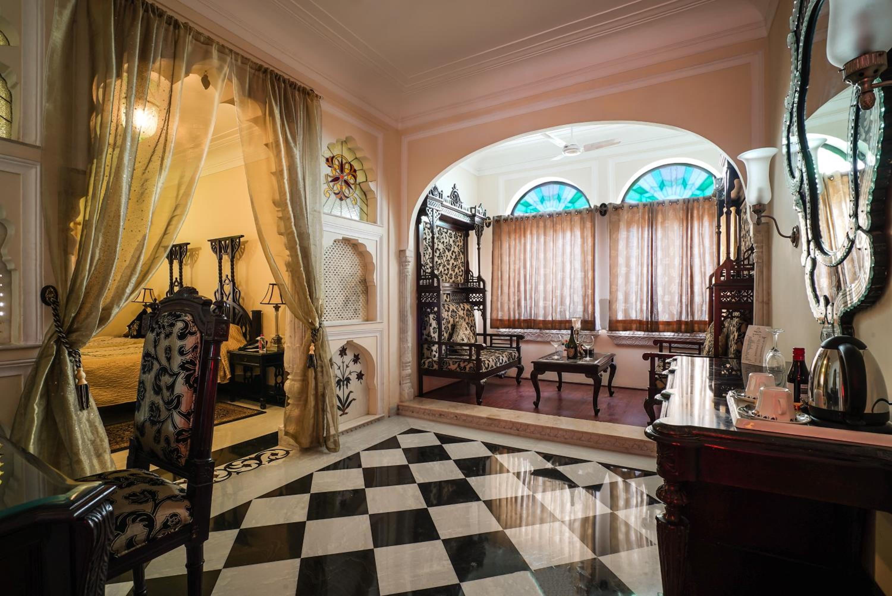 Shahpura Suite: 20% off on session of Spa, 10% off on food & beverage services, 15 % off On Laundry Shahpura Suite: 20% off on session of Spa, 10% off on food & beverage services, 15 % off On Laundry