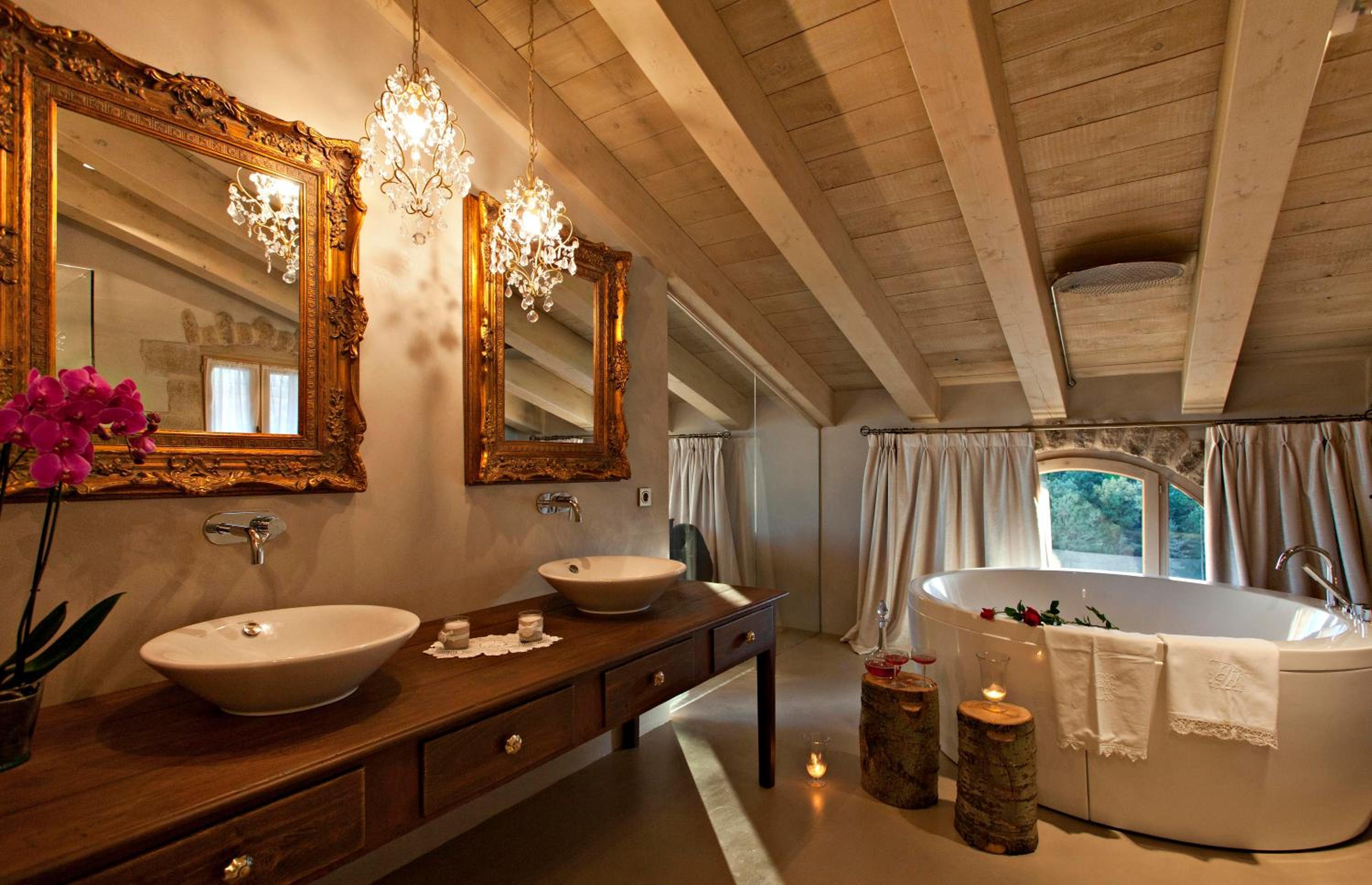 Double Room - Photo 5