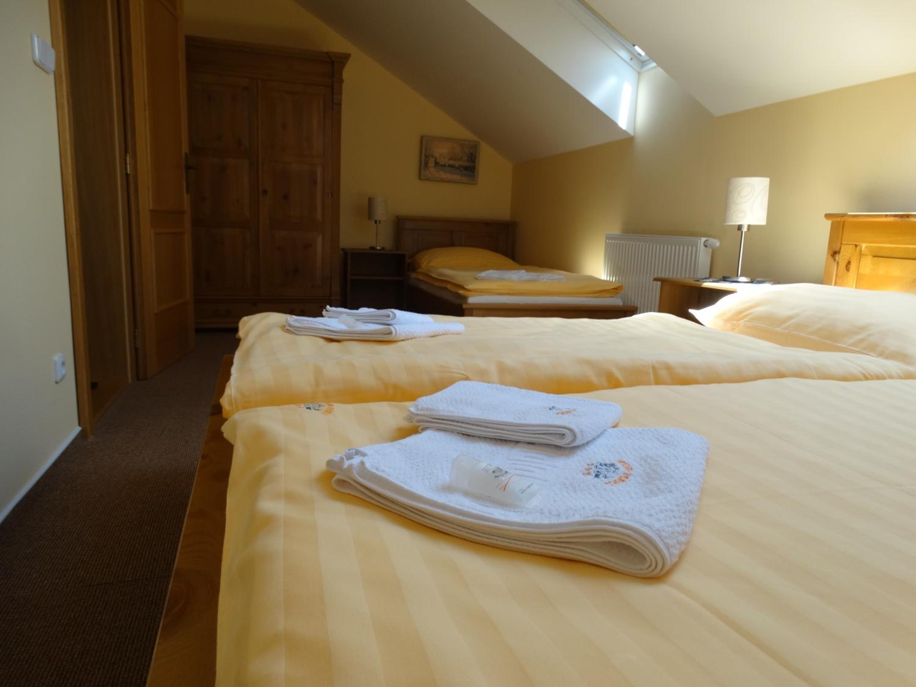 Triple Room with Bath photo 3