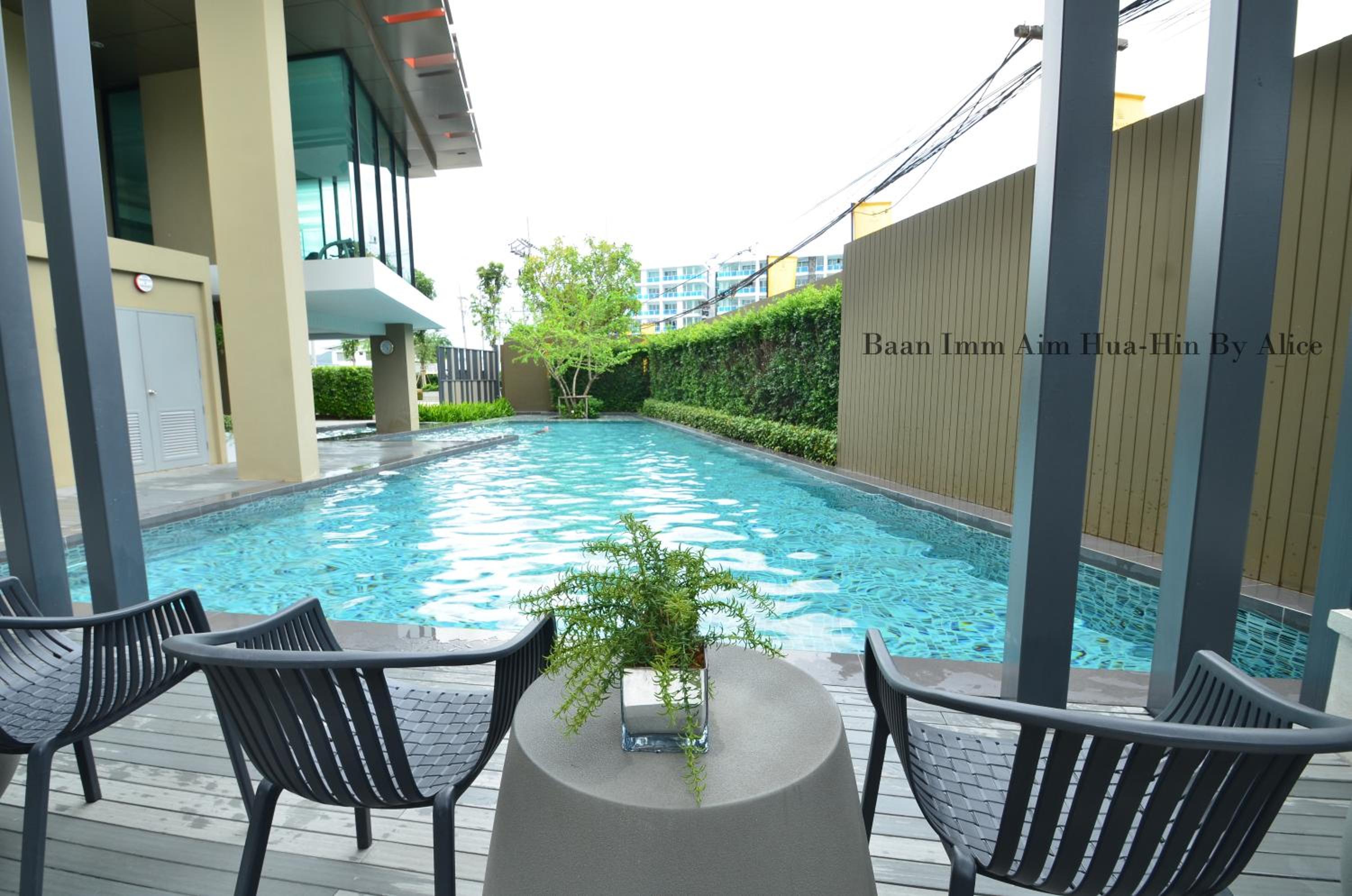 Apartment with Garden View - Photo 32