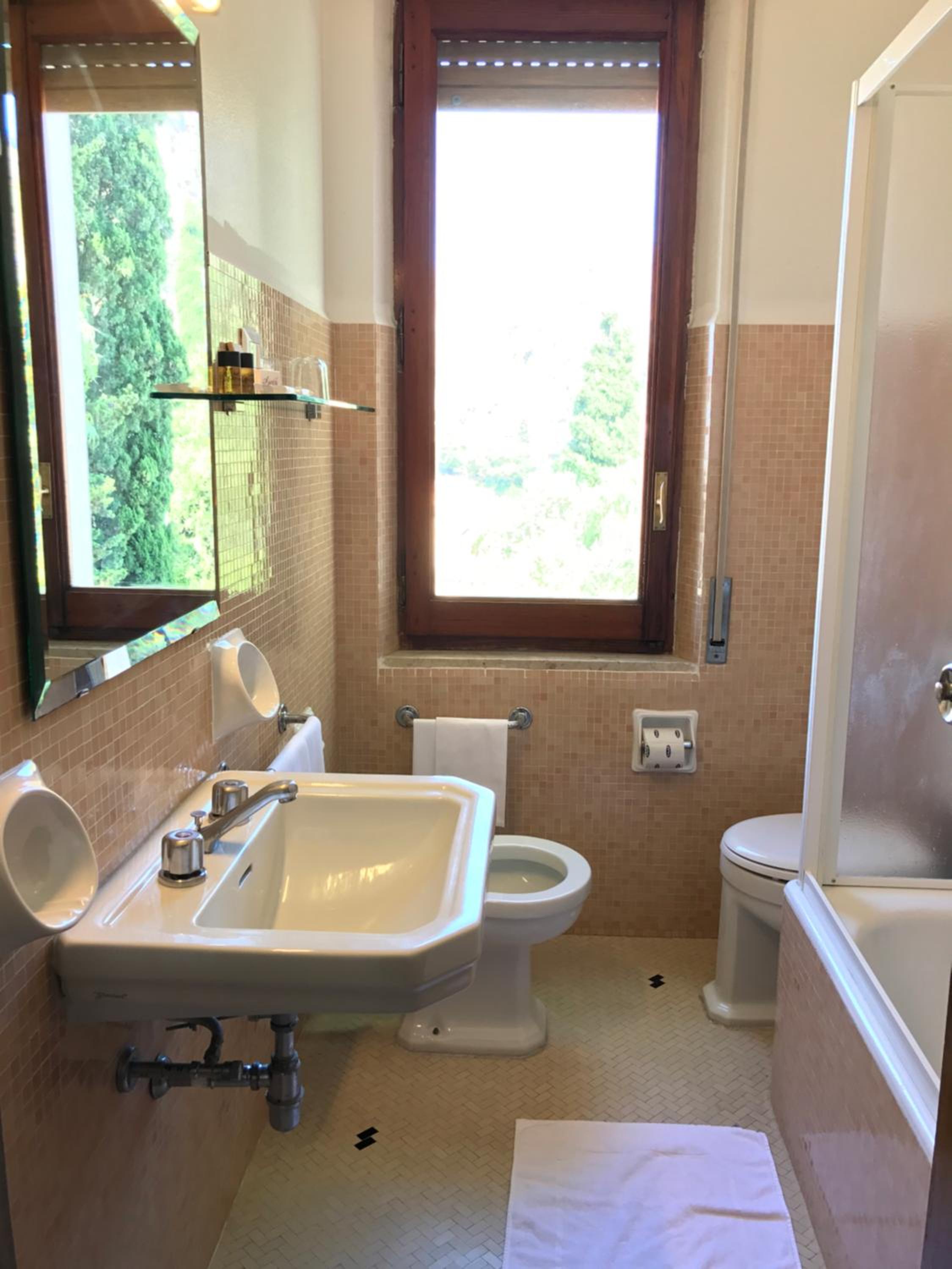Standard Double or Twin Room with Garden View photo 2