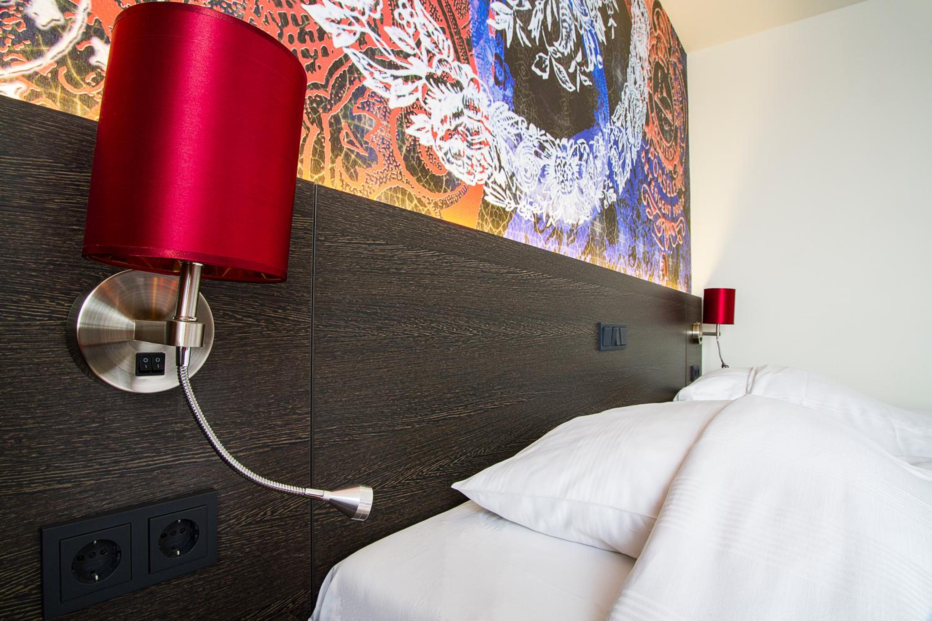 Deluxe Twin Room - Photo 7