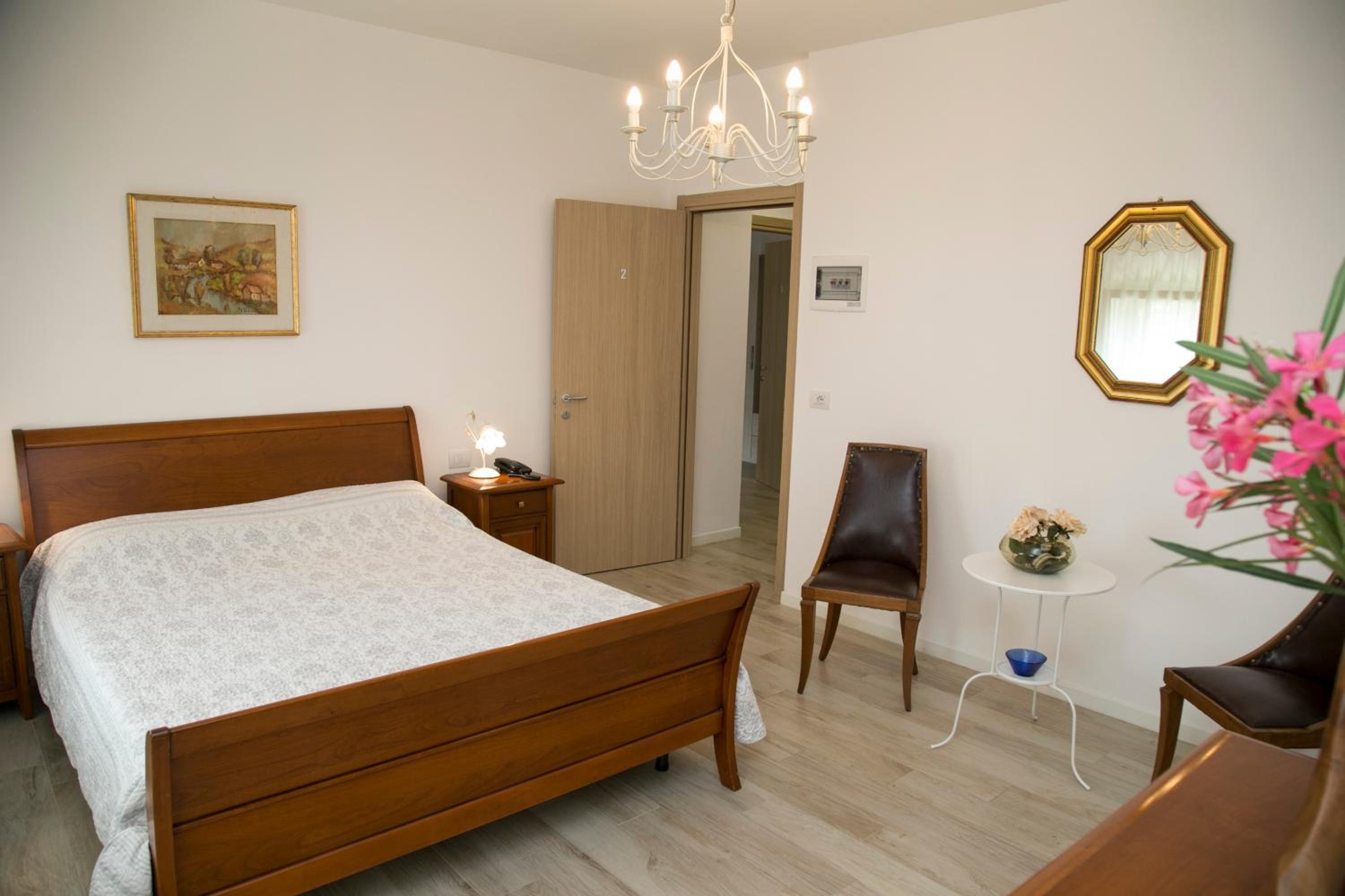 Double Room With Private Bathroom photo 3