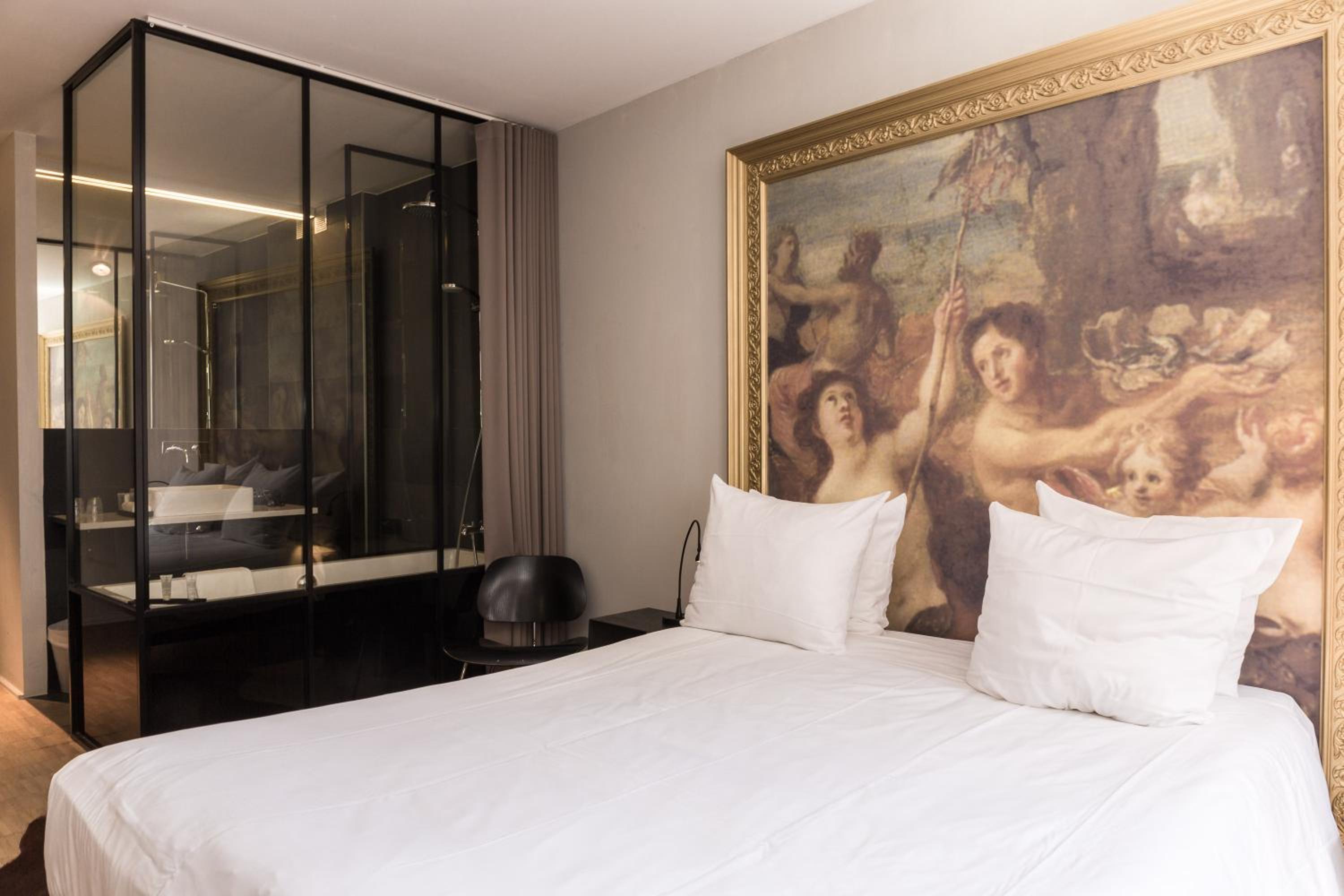 Superior Double Room with bath and Cathedral View - Photo 9