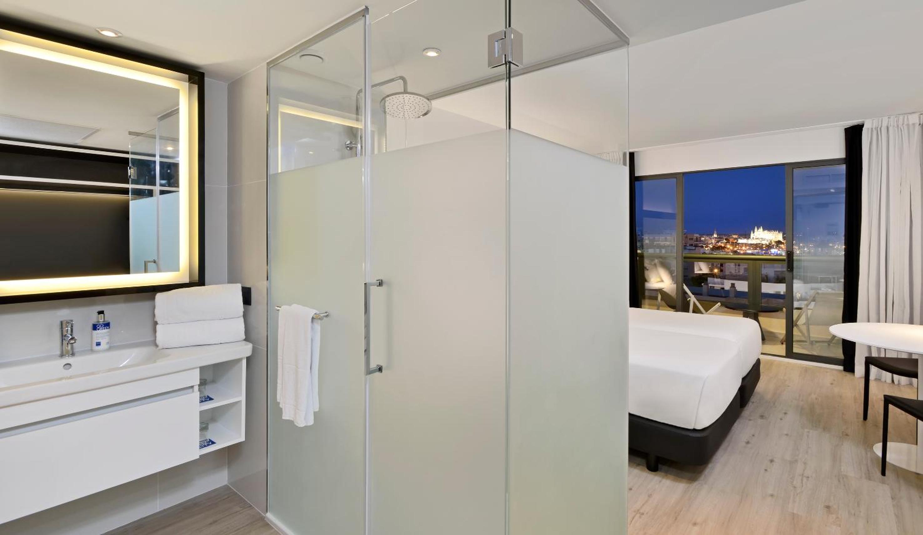 The Innside Premium Room with Bay View thumbnail 6