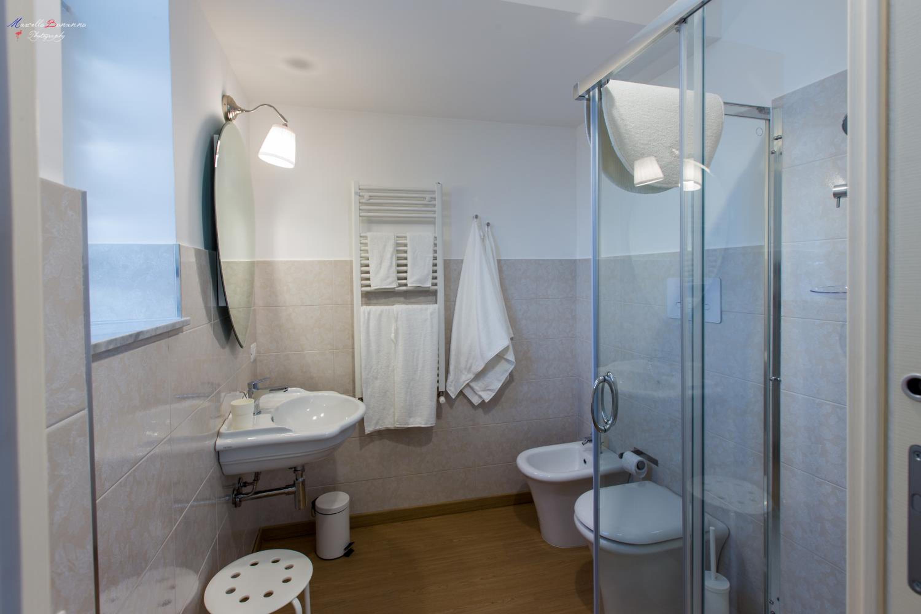 Double Room - Photo 3