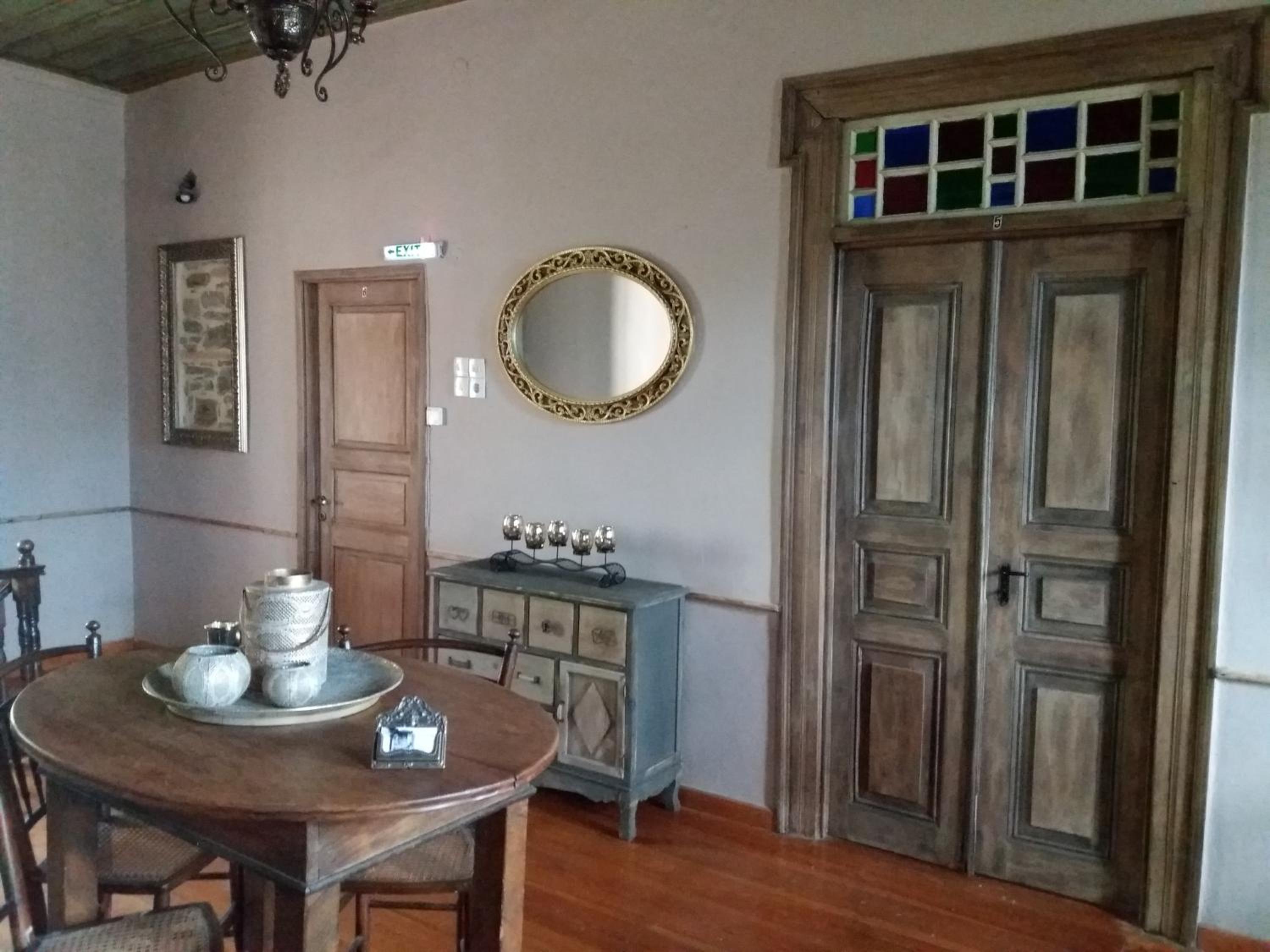 Family Room - Photo 22