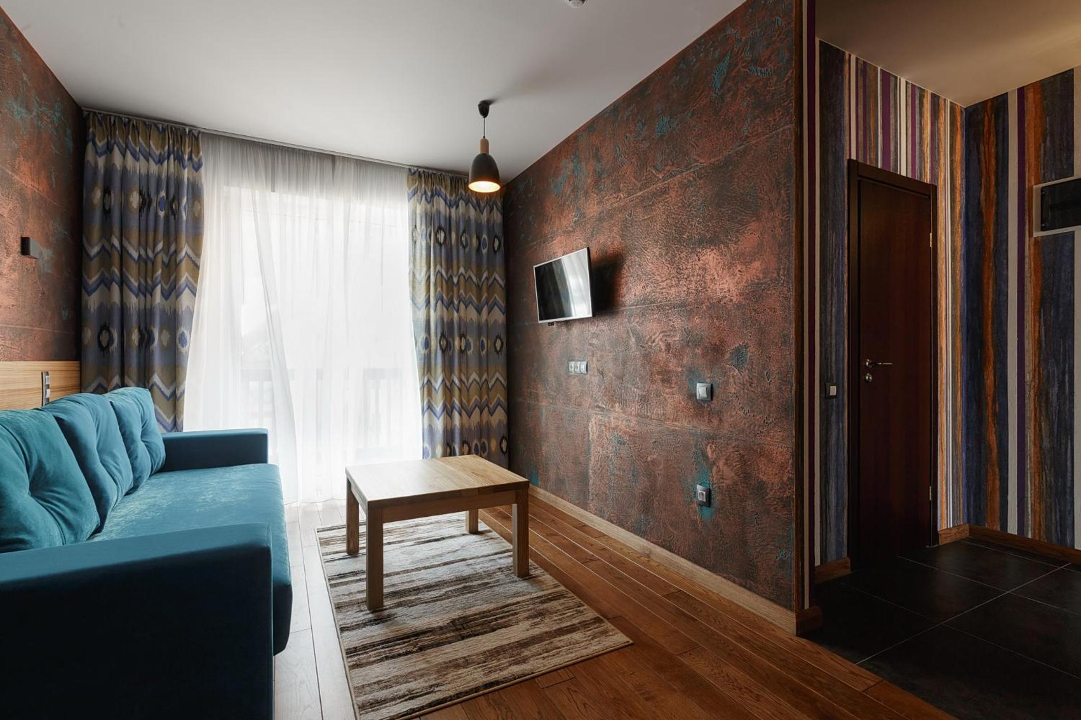 Suite with Mountain View and Spa Access photo 3