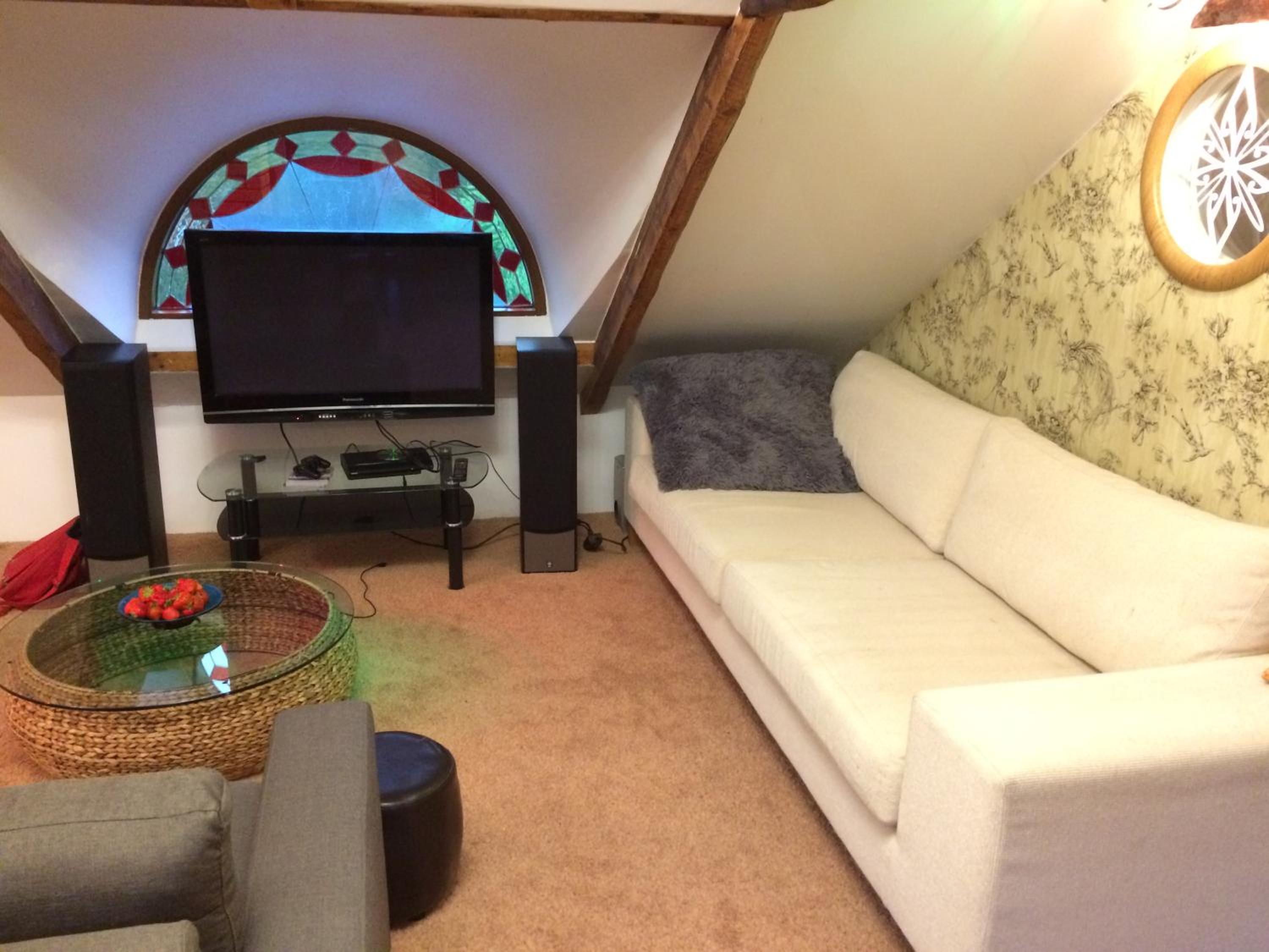 Suite with Balcony - Photo 13