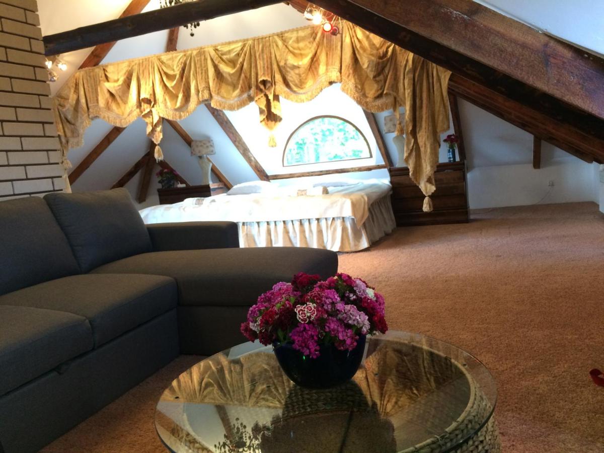Suite with Balcony - Photo 14